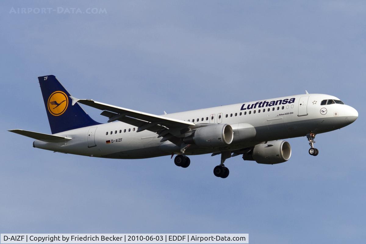 D-AIZF, 2010 Airbus A320-214 C/N 4289, short final RW25R