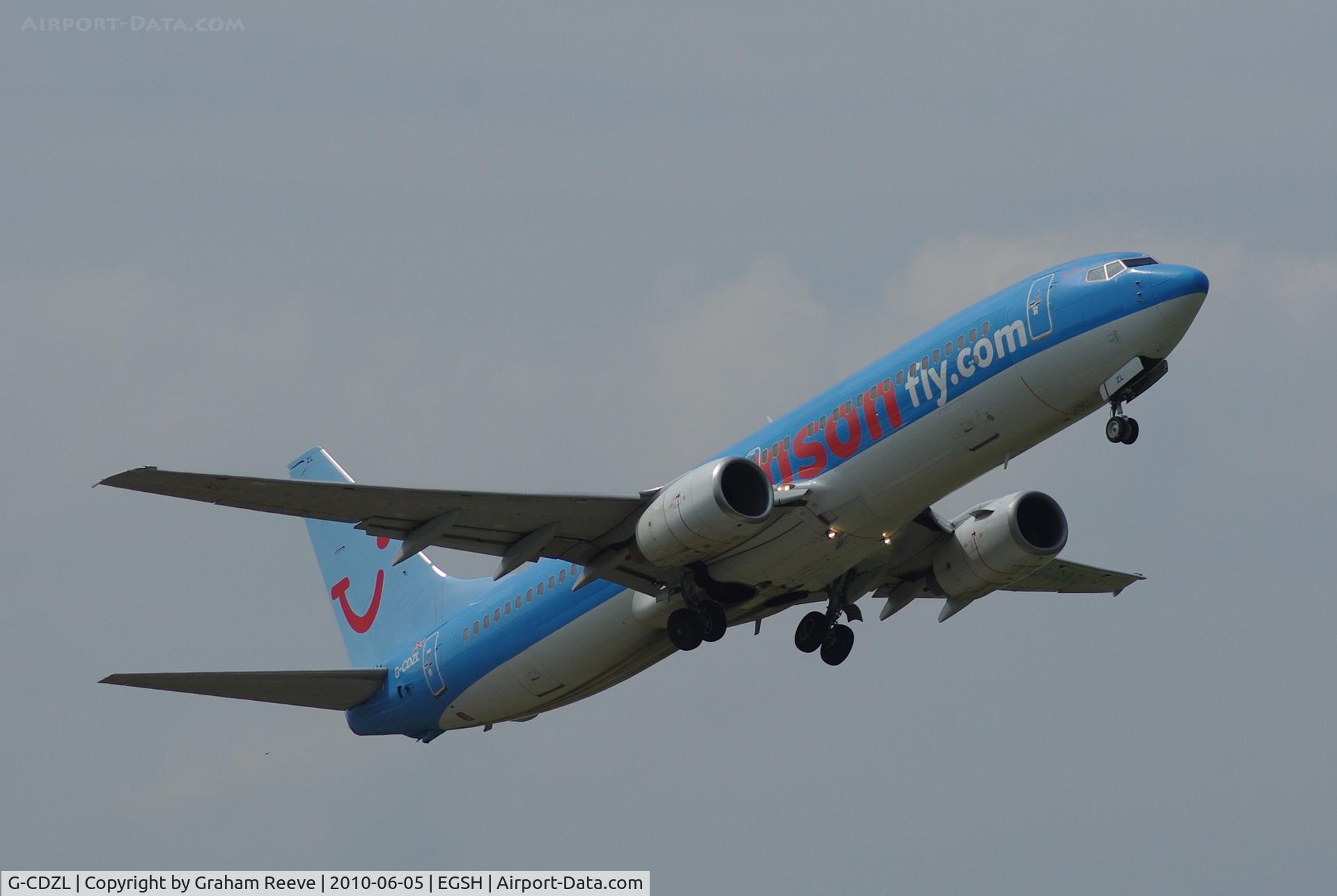 G-CDZL, 2000 Boeing 737-804 C/N 30465, Taking off from Norwich.