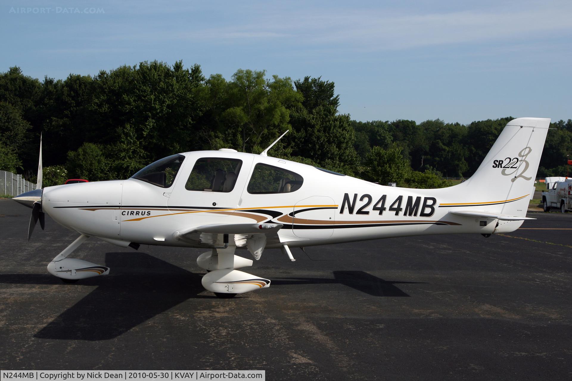 N244MB, 2005 Cirrus SR22 C/N 1426, KVAY