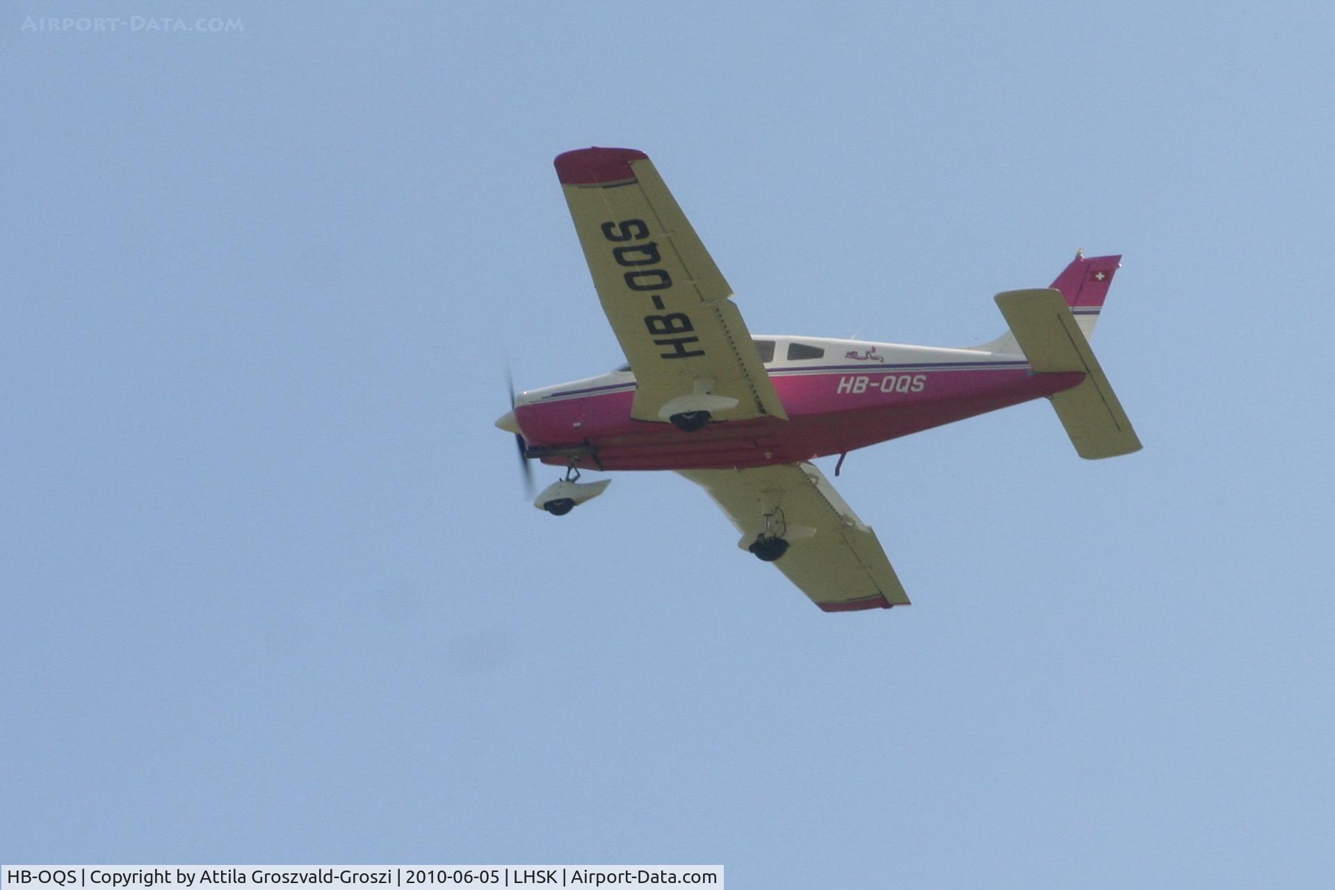 HB-OQS, 1974 Piper PA-28-151 Cherokee Warrior C/N 28-7515009, Siófok-Kiliti Airport.