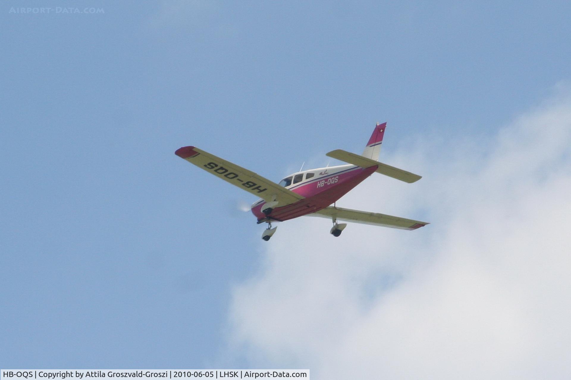 HB-OQS, 1974 Piper PA-28-151 Cherokee Warrior C/N 28-7515009, Siófok-Kiliti Airport.