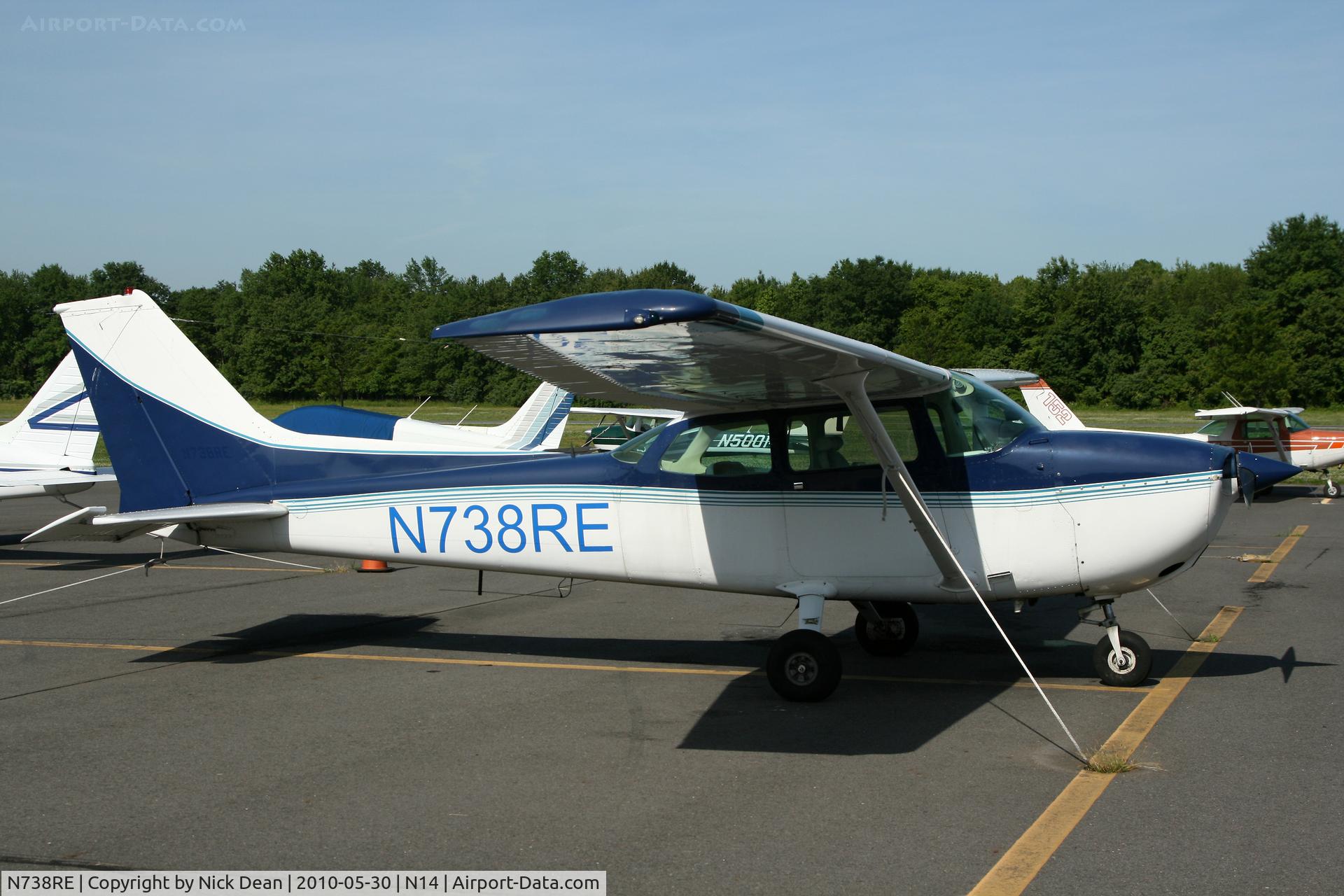 N738RE, 1977 Cessna 172N C/N 17270172, N14