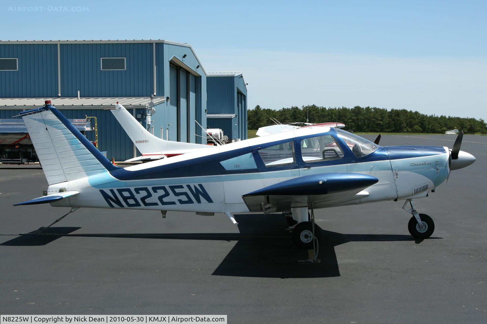 N8225W, 1965 Piper PA-28-180 C/N 28-2359, KMJX