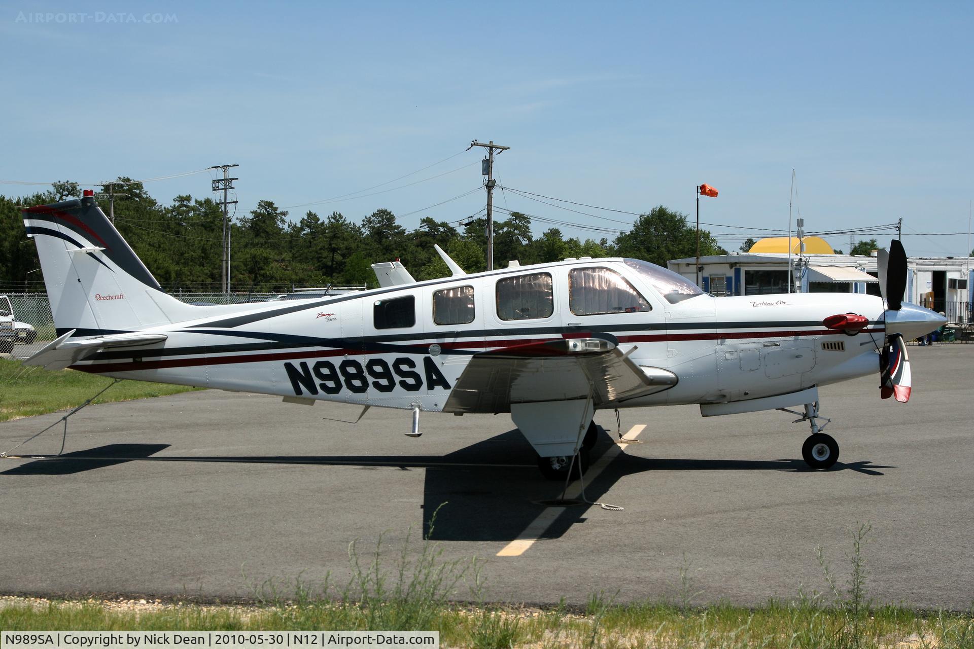 N989SA, 2001 Raytheon Aircraft Company B36TC Bonanza C/N EA-689, N12