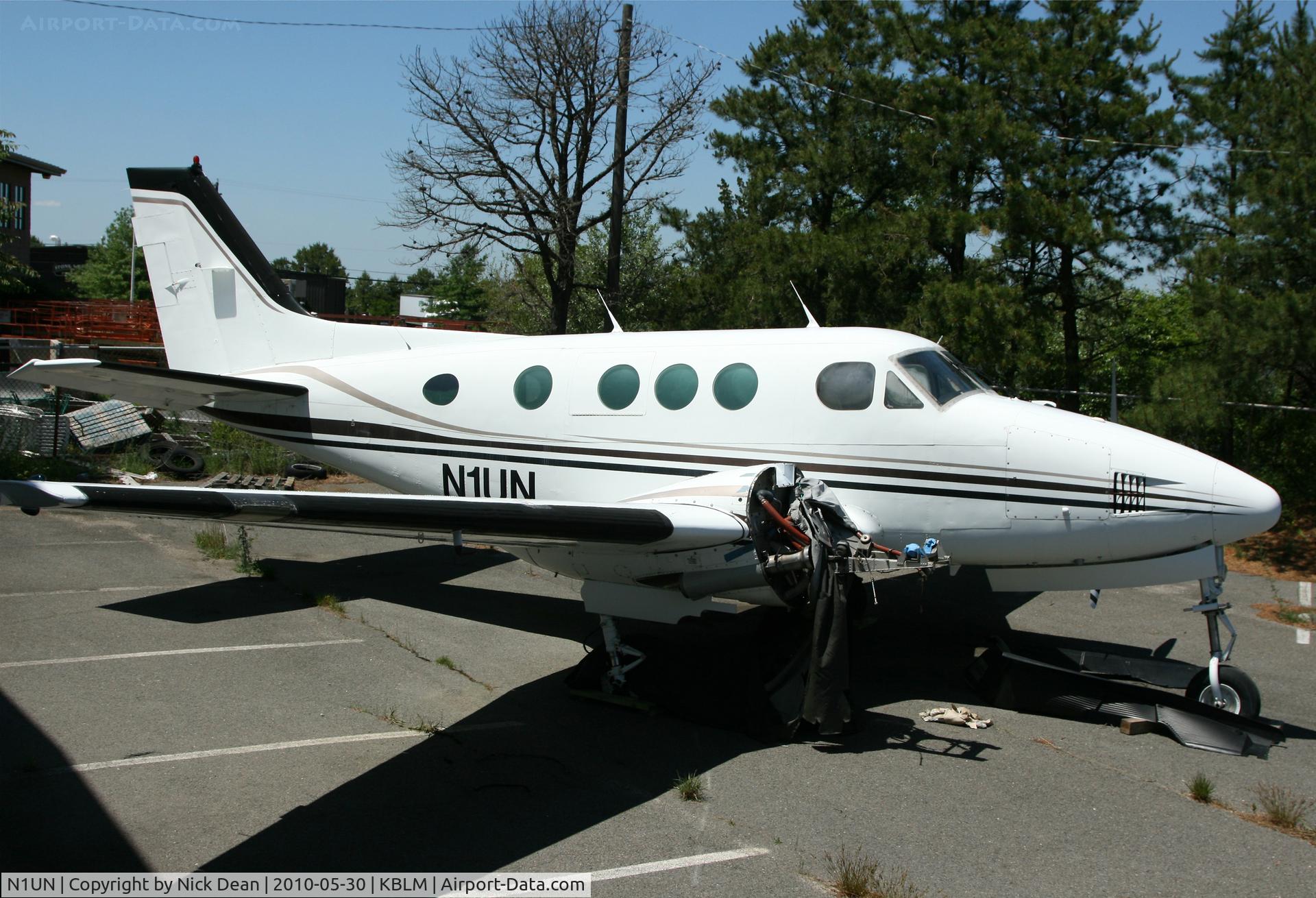 N1UN, 1967 Beech 65-88 Queen Air C/N LP-45, KBLM