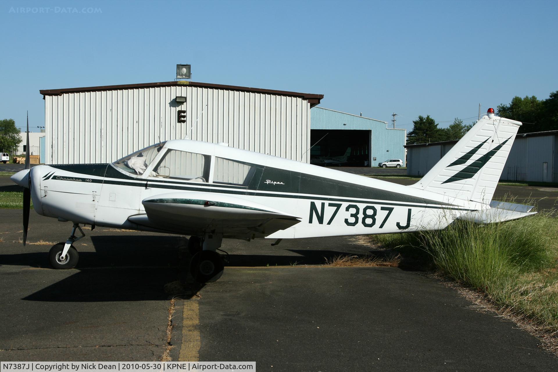 N7387J, 1968 Piper PA-28-140 C/N 28-24749, KPNE