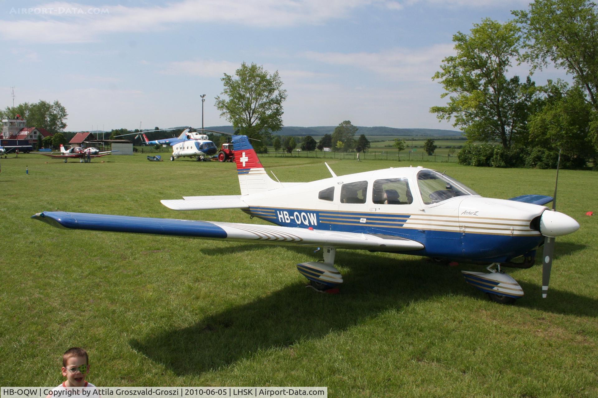 HB-OQW, 1975 Piper PA-28-181 Archer II. C/N 28-7690049, Siófok-Kiliti Airport, Hungary.
