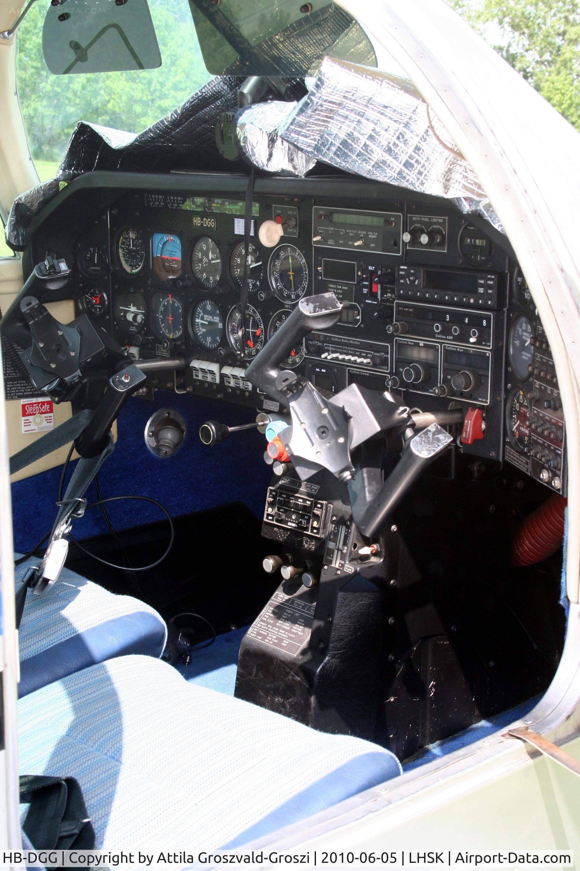 HB-DGG, 1979 Mooney M20J 201 201 C/N 24-0804, Siófok-Kiliti Airport, Hungary. Cocpit.