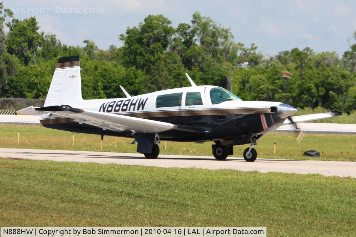 N888HW, 1981 Mooney M20K C/N 25-0590, Sun N Fun 2010