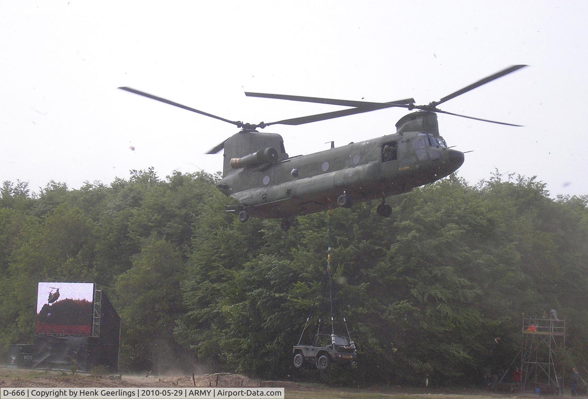 D-666, 1976 Boeing CH-47D Chinook C/N M.3666/NL-006, Dutch Army Openday at Havelte Army base.