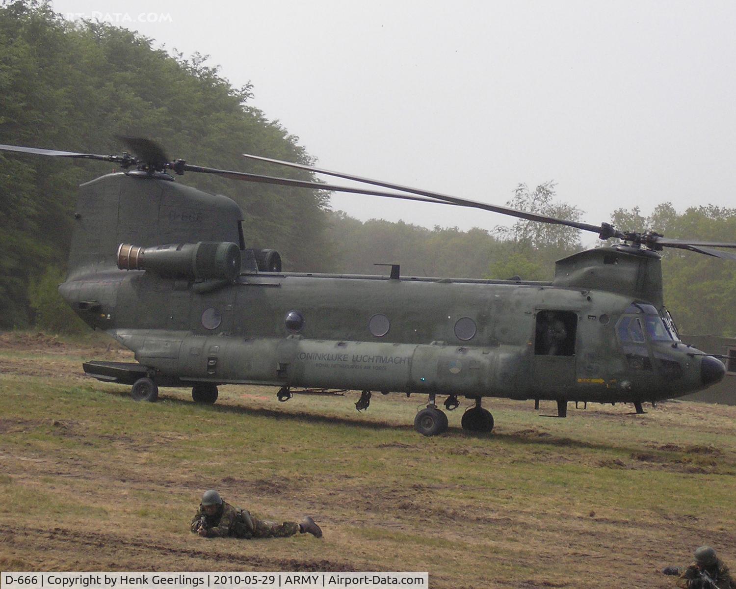 D-666, 1976 Boeing CH-47D Chinook C/N M.3666/NL-006, Dutch Army Openday at Havelte Army base.