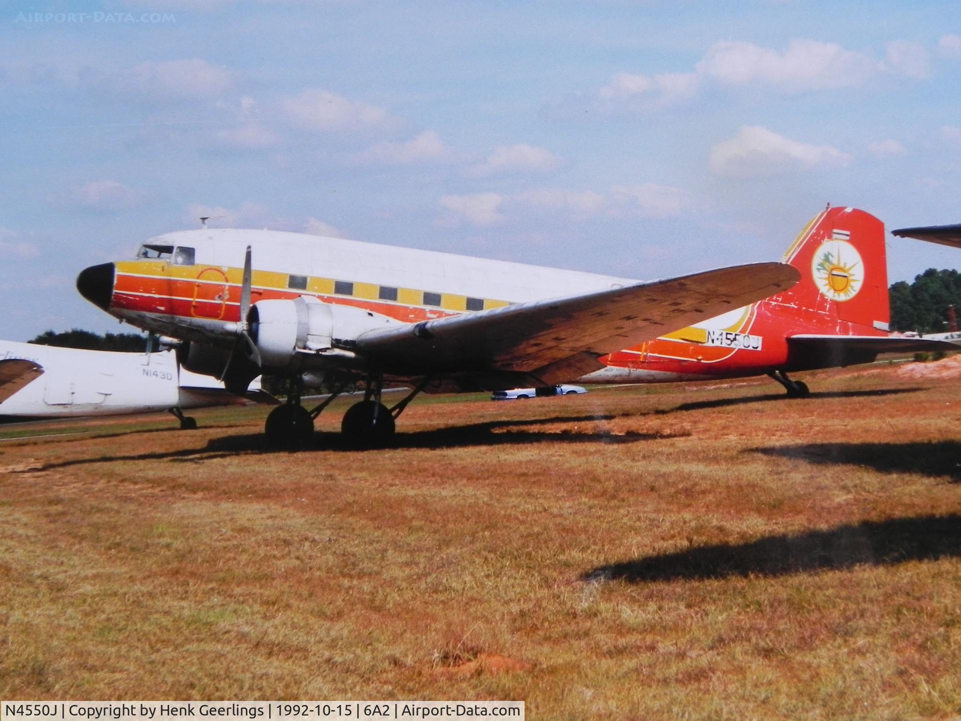 N4550J, 1942 Douglas DC3C-S4C4G C/N 6055, Academy Airlines , ex Air Guadeloupe

Scan from photo taken in Oct  1992