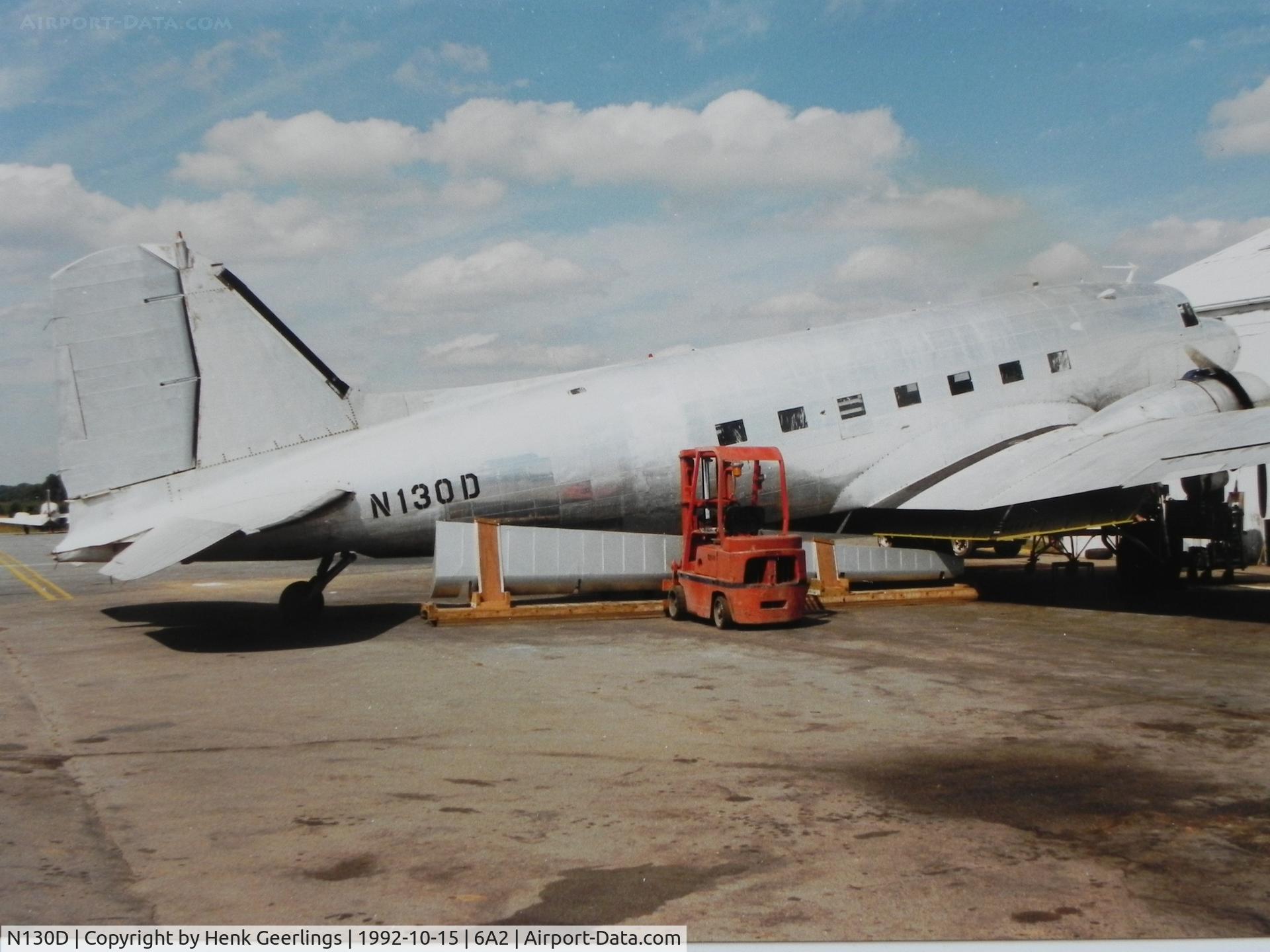 N130D, 1943 Douglas DC3C-S4C4G C/N 19800, Academy Airlines

Scan from photo taken in Oct  1992