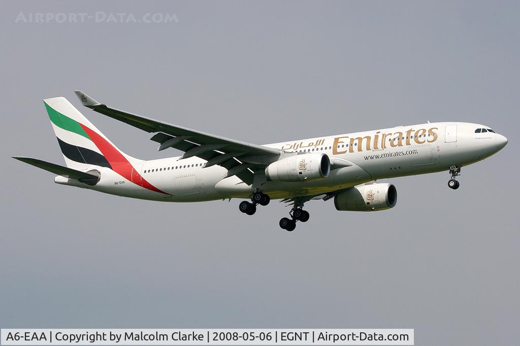 A6-EAA, 2000 Airbus A330-243 C/N 348, Airbus A330-243 on approach to Runway 07 at Newcastle Airport in 2008.
