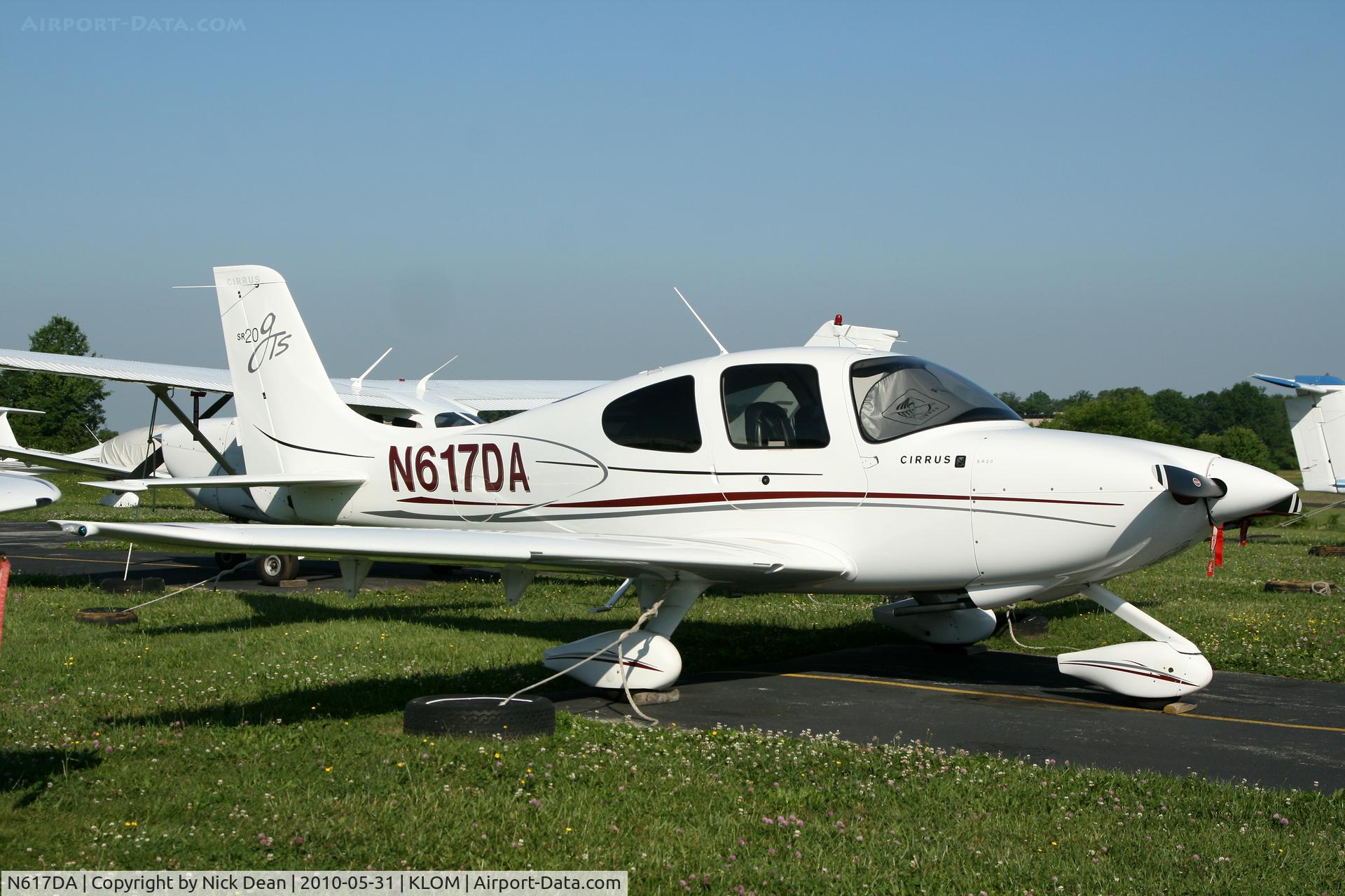 N617DA, 2007 Cirrus SR20 C/N 1867, KLOM