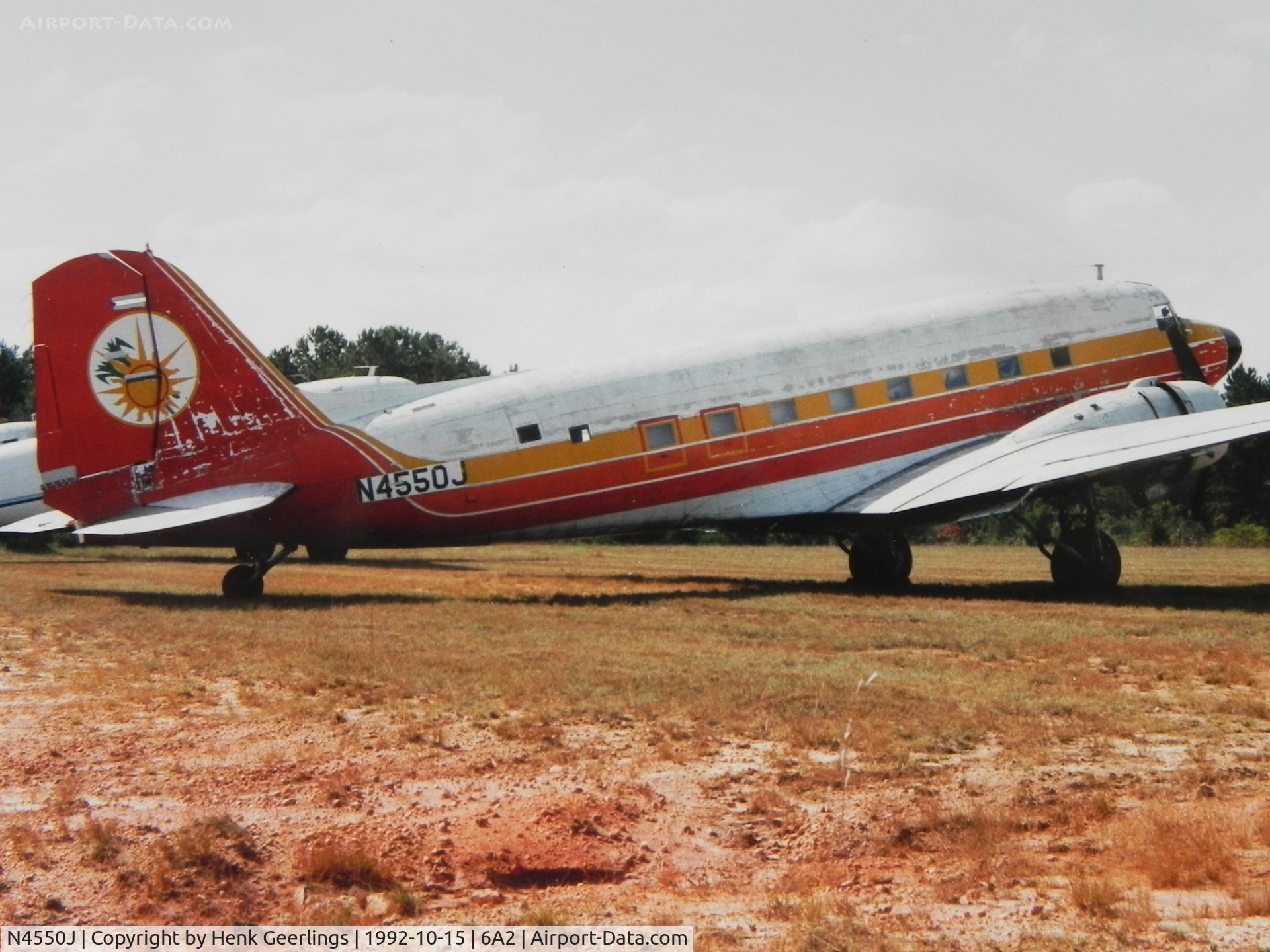 N4550J, 1942 Douglas DC3C-S4C4G C/N 6055, Ex Air Guadeloupe

Scan made from photo taken in 1992