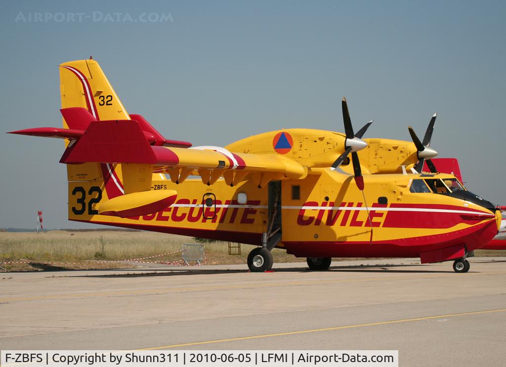 F-ZBFS, Canadair CL-215-6B11 CL-415 C/N 2001, Participant of the LFMI Airshow 2010