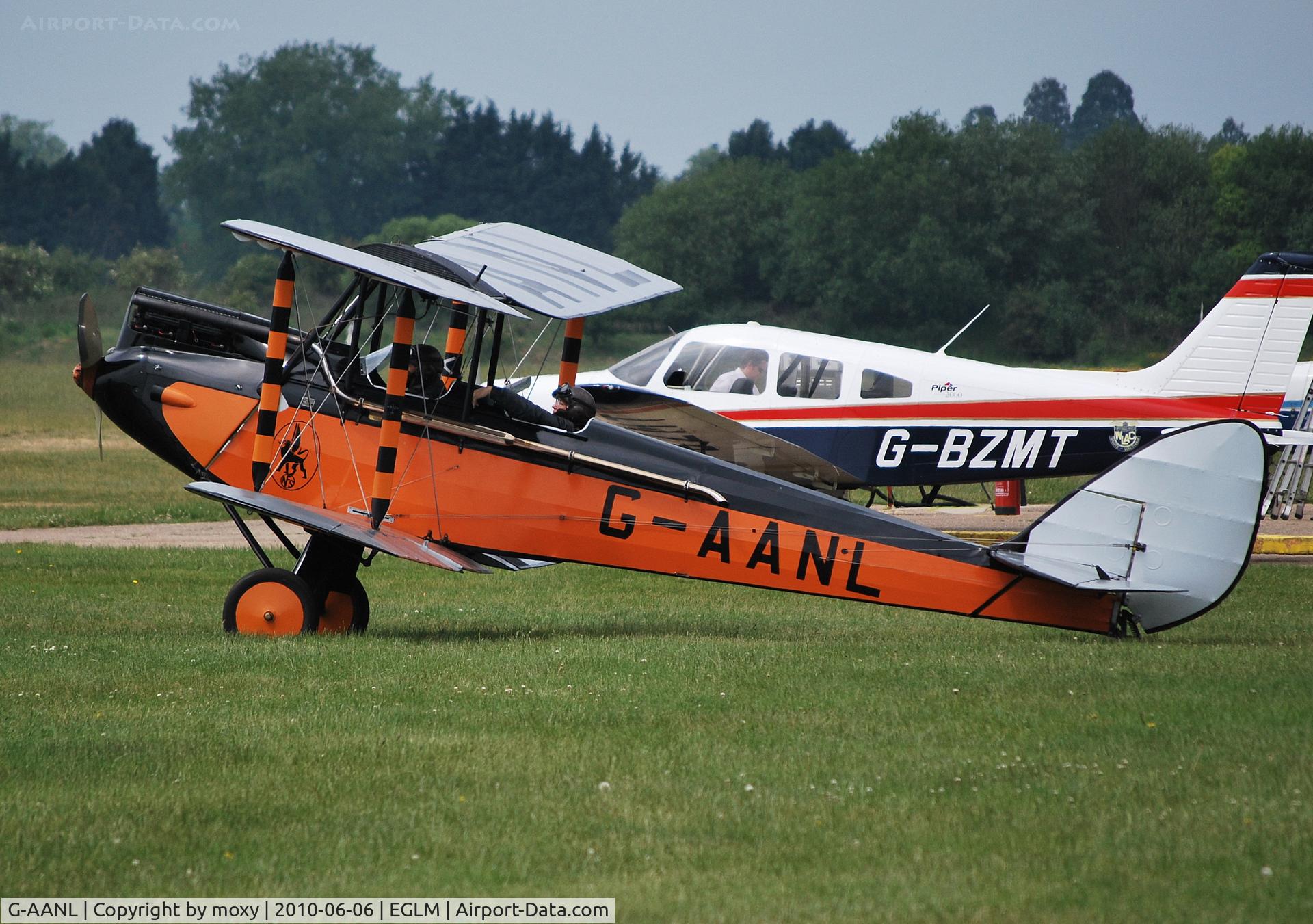 G-AANL, 1929 De Havilland DH.60M Moth C/N 1446, 1929 DH60M Moth Ex OY-DEH at White Waltham with spamcan behind