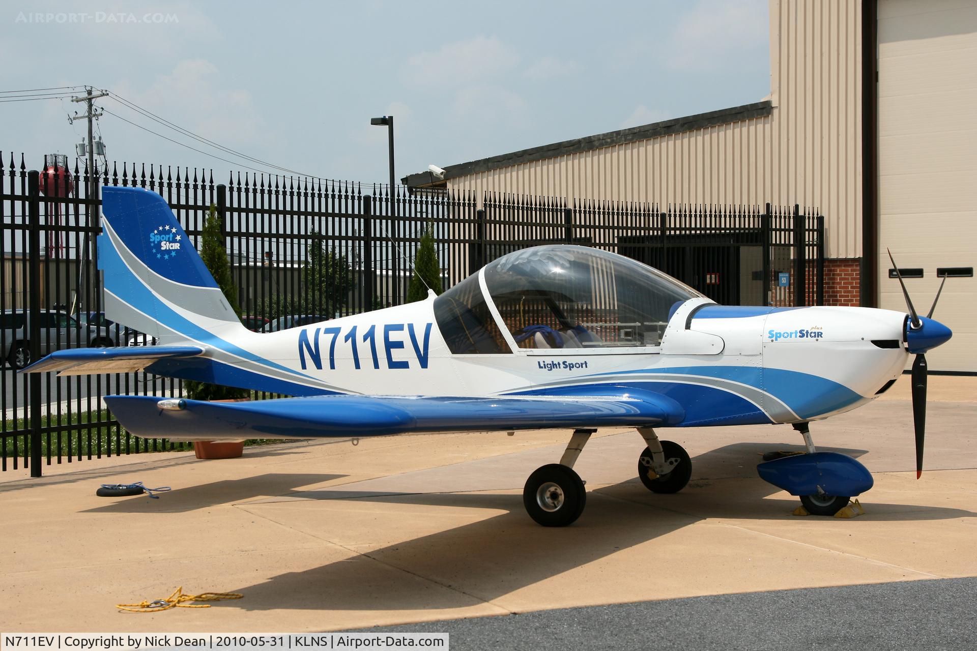 N711EV, 2006 Evektor-Aerotechnik SPORTSTAR C/N 2006 0711, KLNS