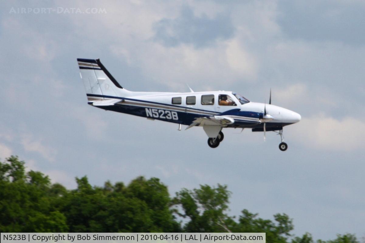N523B, 2000 Raytheon Aircraft Company 58 C/N TH-1933, Arriving at Lakeland, Florida during Sun N Fun 2010.