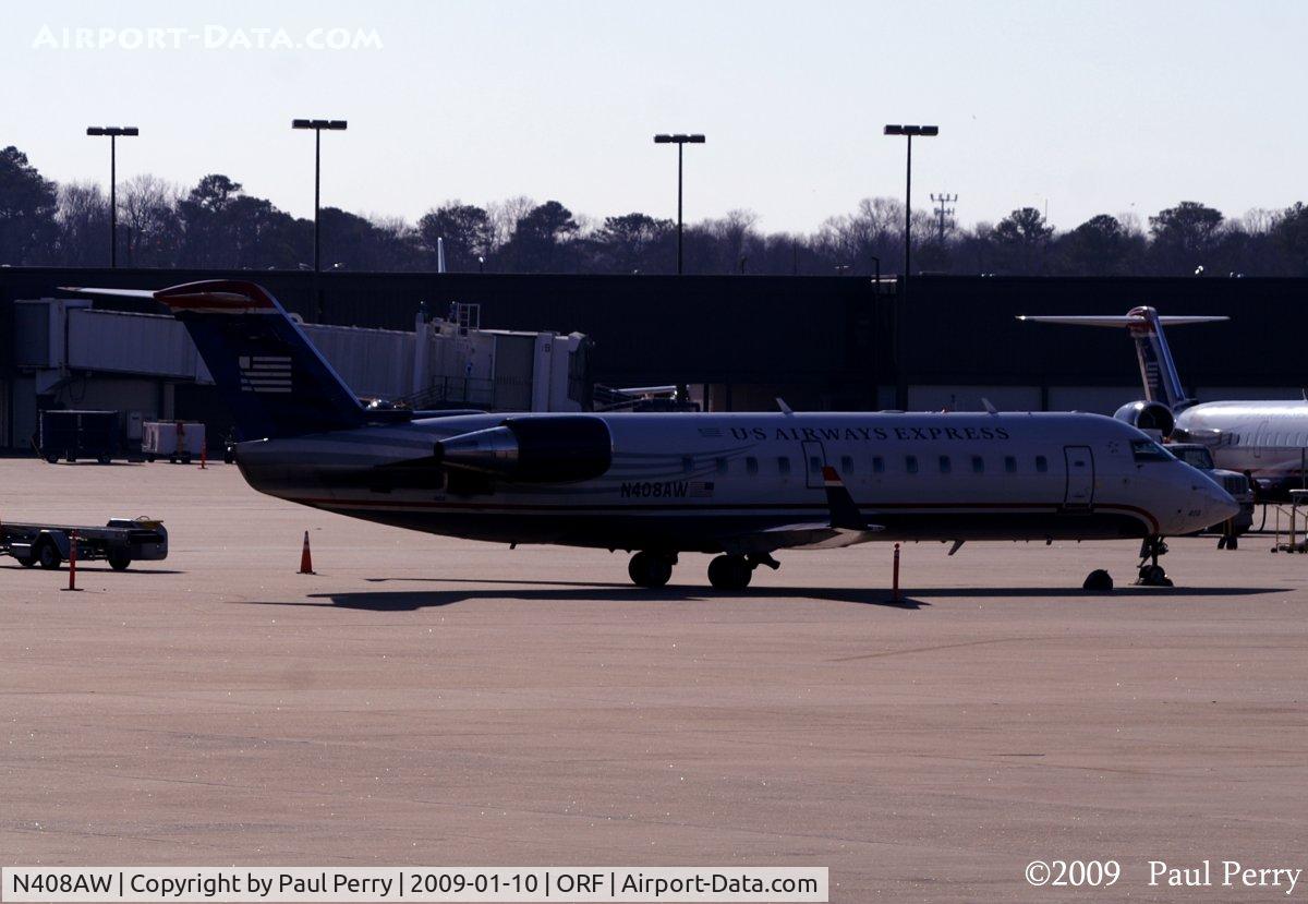 N408AW, 2001 Bombardier CRJ-200LR (CL-600-2B19) C/N 7568, Late afternoon arrival