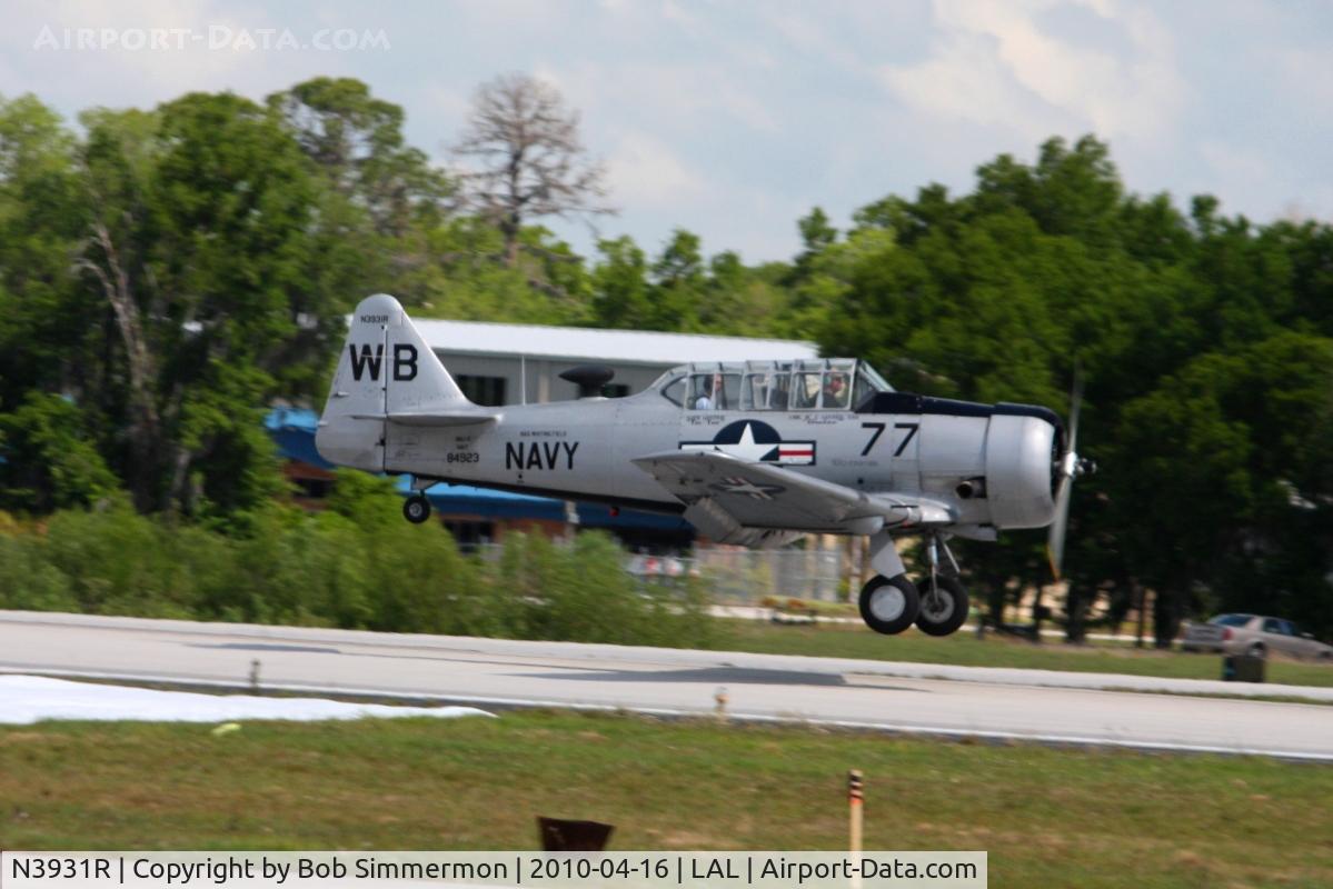 N3931R, North American AT-6B Texan C/N 84-923, Landing RWY 9 at Lakeland, Florida during Sun N Fun 2010.