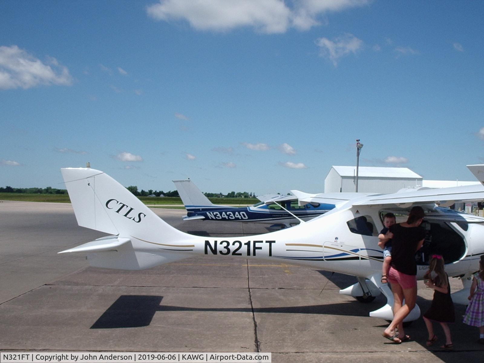 N321FT, Flight Design CTLS C/N F-08-11-22, Air show at Washington Iowa airport