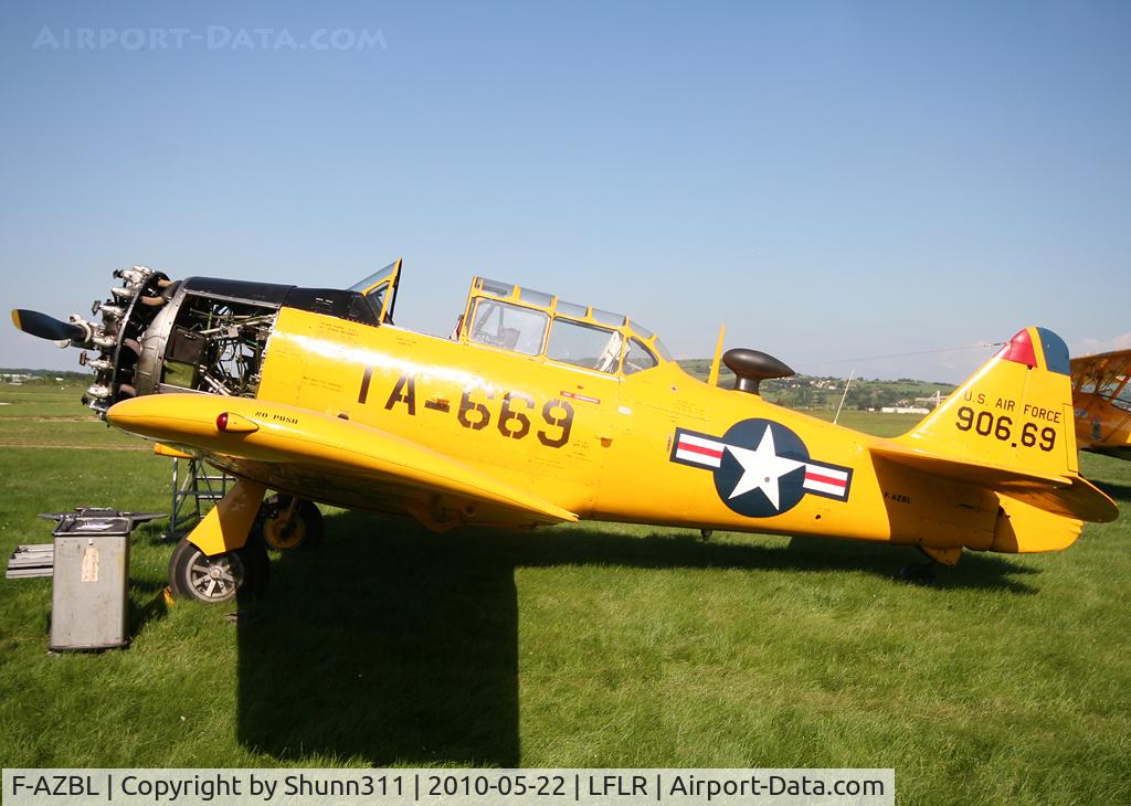 F-AZBL, North American SNJ-5C (AT-6D) Texan Texan C/N 88-17667, On overhaul...