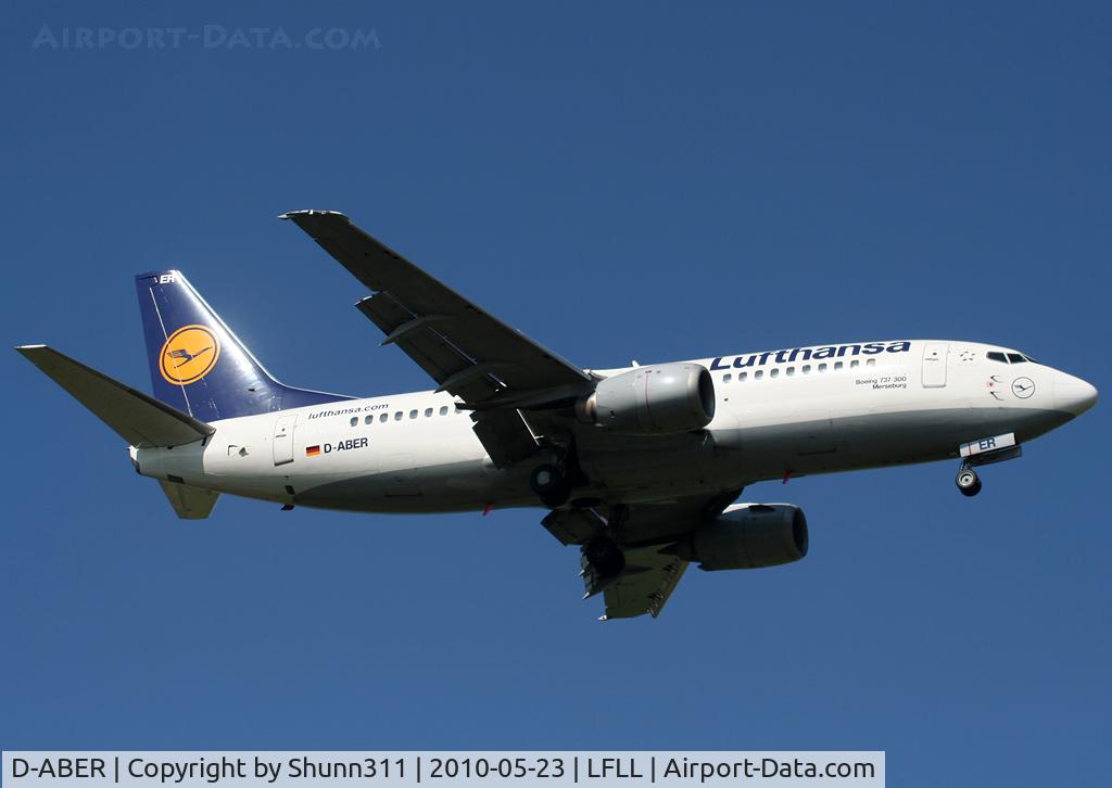 D-ABER, 1992 Boeing 737-330 C/N 26431, Landing rwy 36R