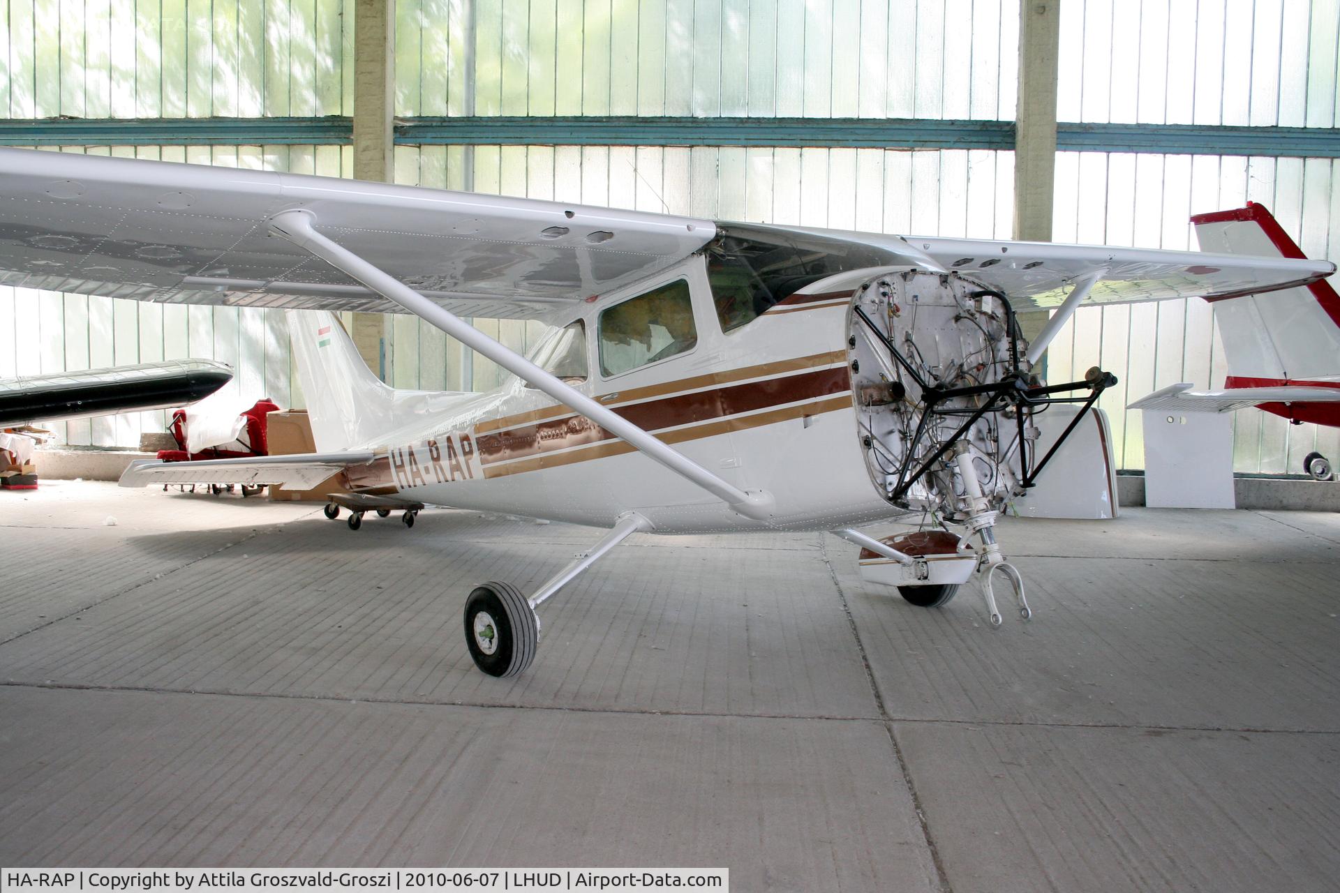 HA-RAP, 1977 Cessna 182Q Skylane C/N 18266158, Szeged Airport, Hungary - Hangar.