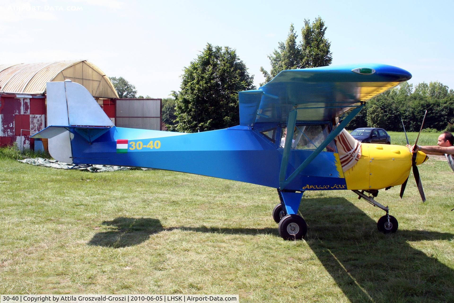 30-40, 2001 Halley Apollo Fox C/N 150201, Siófok-Kiliti Airport, Hungary.