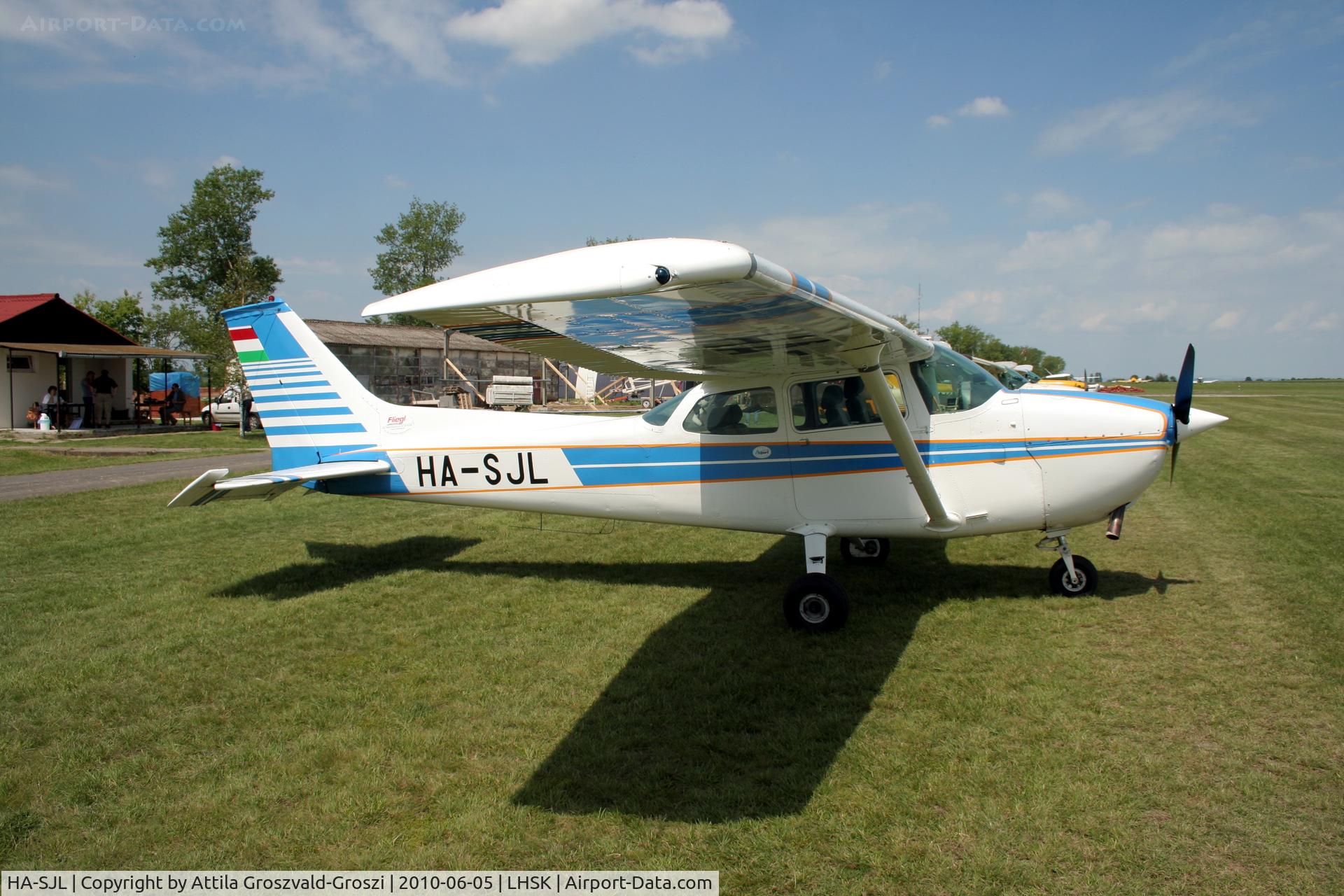 HA-SJL, 1975 Cessna 172M C/N 17265068, Siófok-Kiliti Airport, Hungary.