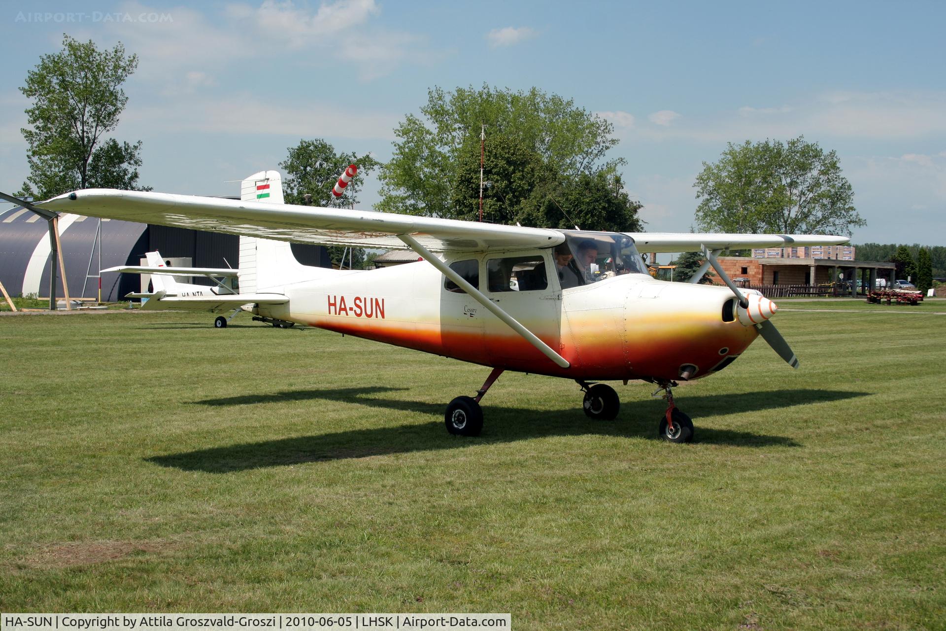 HA-SUN, 1958 Cessna 172 C/N 36536, Siófok-Kiliti Airport, Hungary.