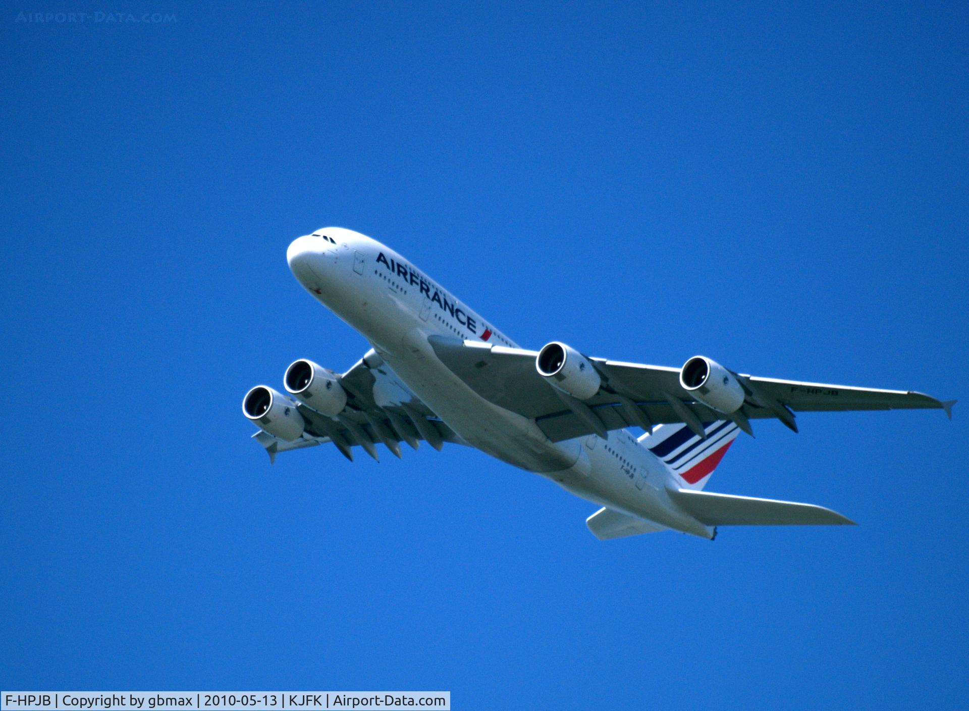 F-HPJB, 2009 Airbus A380-861 C/N 040, Air France Airbus A-380 coming to a landing at JFK, photo taken while airplane flying over Mineola, NY