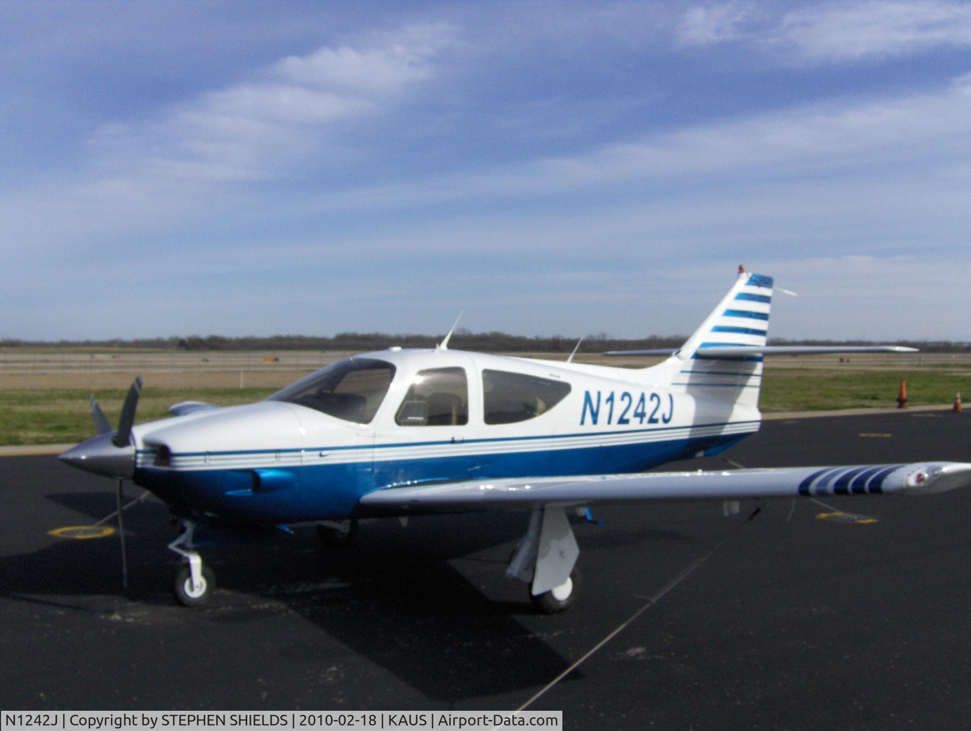 N1242J, 1974 Aero Commander 112 C/N 242, At KAUS after new paint at Skyart