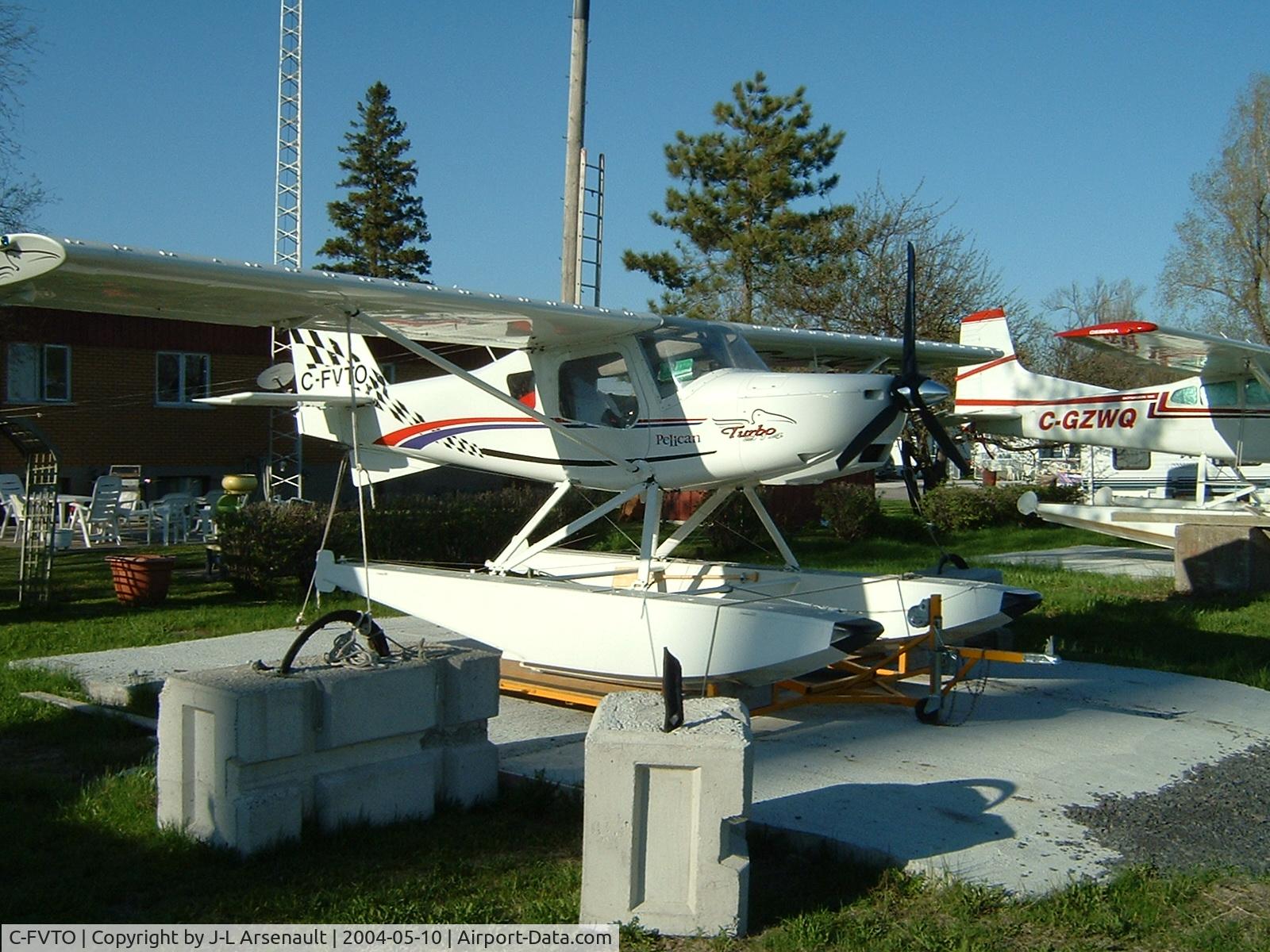 C-FVTO, 1995 Ultravia Pelican Club PL C/N 561, PélicanPL on J L Aéro 1500 floats
