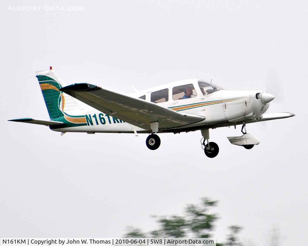 N161KM, 1977 Piper PA-28-161 C/N 28-7716136, Departing runway 22