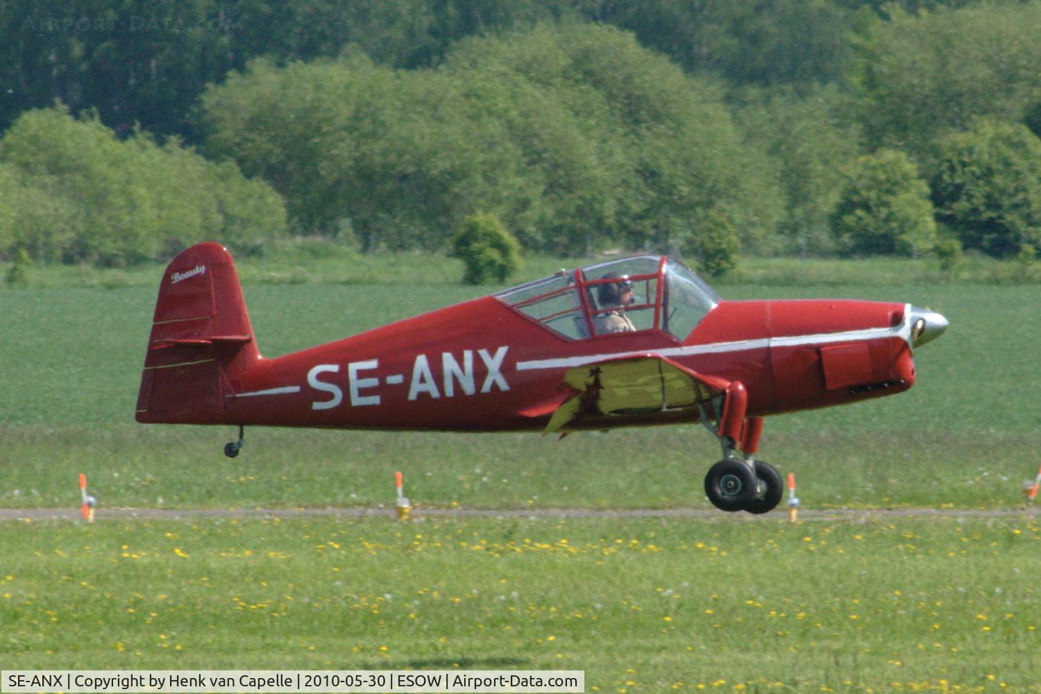 SE-ANX, 1944 Skandinaviska Aero BHT-1 C/N 1, BHT-1 landing at Västerås Hässlö airport.