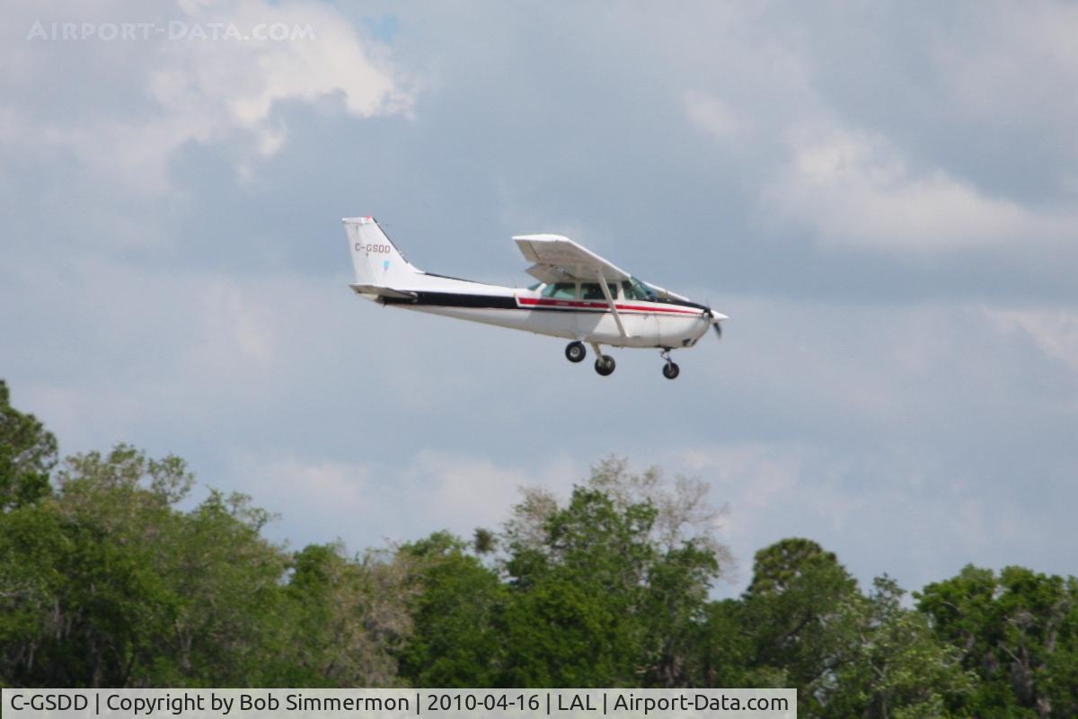 C-GSDD, 1983 Cessna 172Q Cutlass C/N 17275999, Arriving at Lakeland, Florida during Sun N Fun 2010.