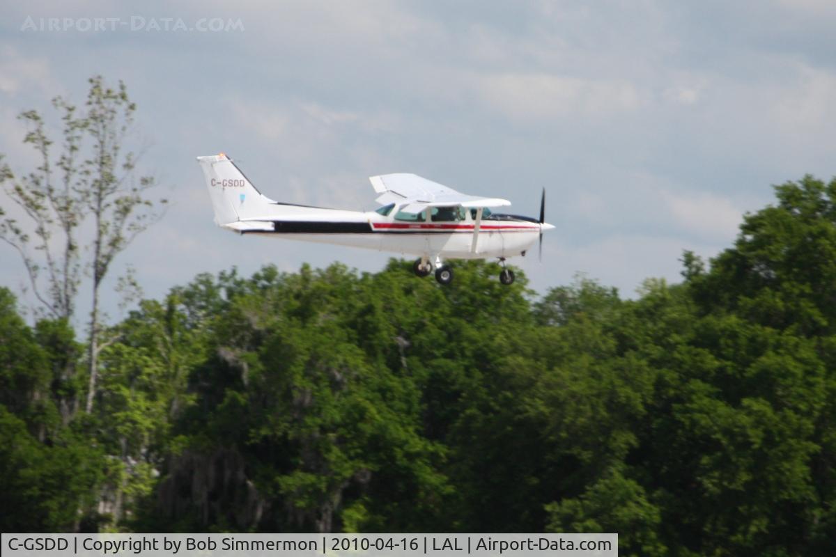 C-GSDD, 1983 Cessna 172Q Cutlass C/N 17275999, Arriving at Lakeland, Florida during Sun N Fun 2010.