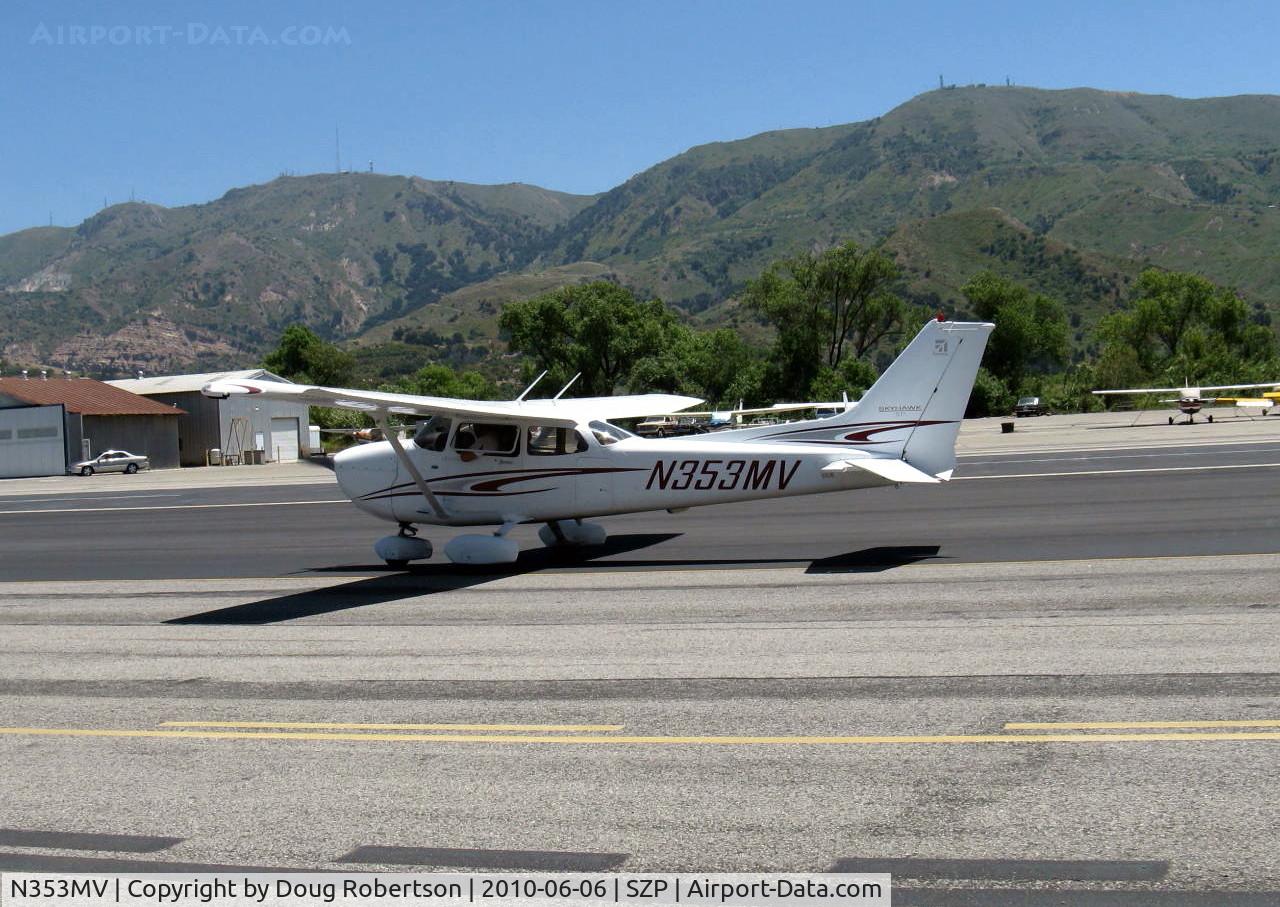 N353MV, 2005 Cessna 172S C/N 172S9908, 2005 Cessna 172S SKYHAWK SP, Lycoming IO-360-L2A 180 Hp, taxi