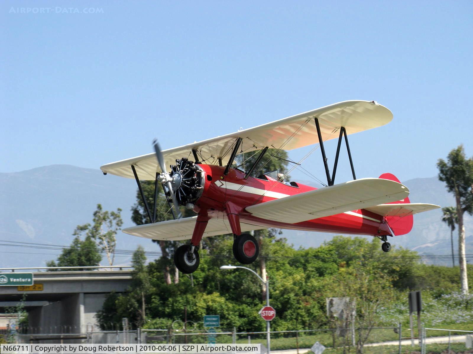 N66711, 1941 Boeing IB75A C/N 75-1675, 1941 Boeing Stearman IB75A, Jacobs R-755B2 275 Hp, on final Rwy 22