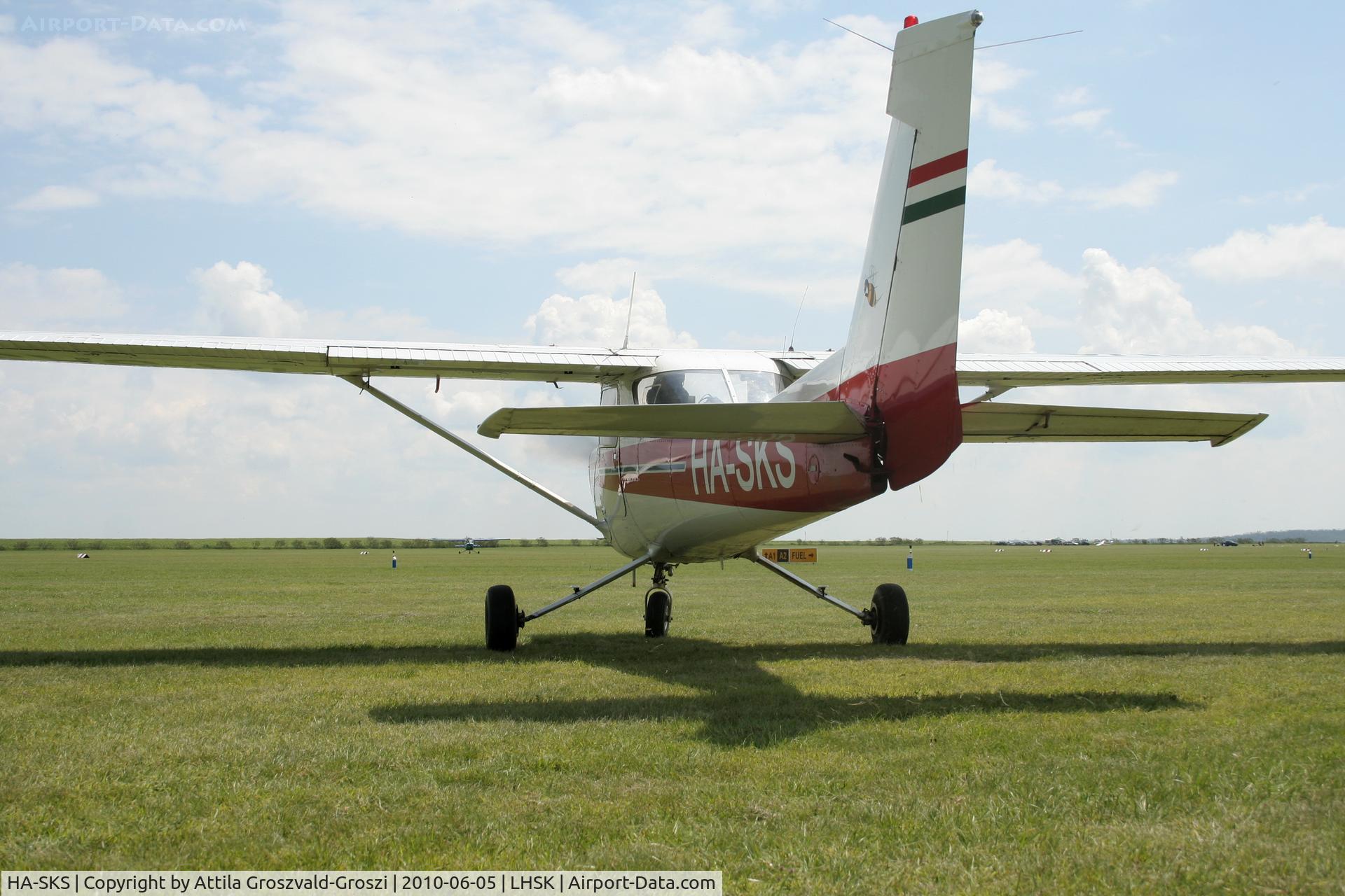 HA-SKS, 1984 Cessna 152 C/N 15285904, Siófok-Kiliti Airport, Hungary.