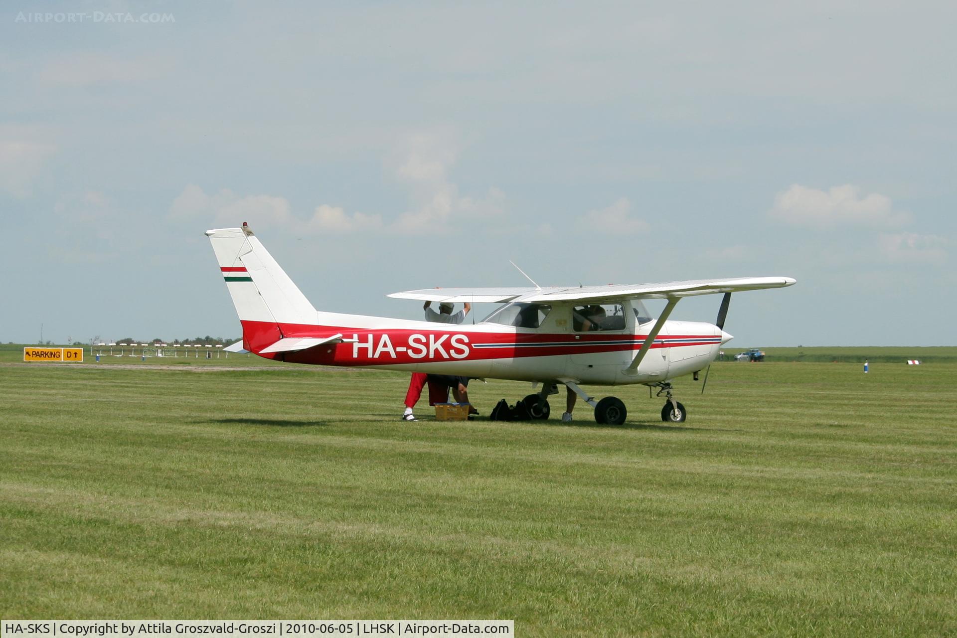 HA-SKS, 1984 Cessna 152 C/N 15285904, Siófok-Kiliti Airport, Hungary.