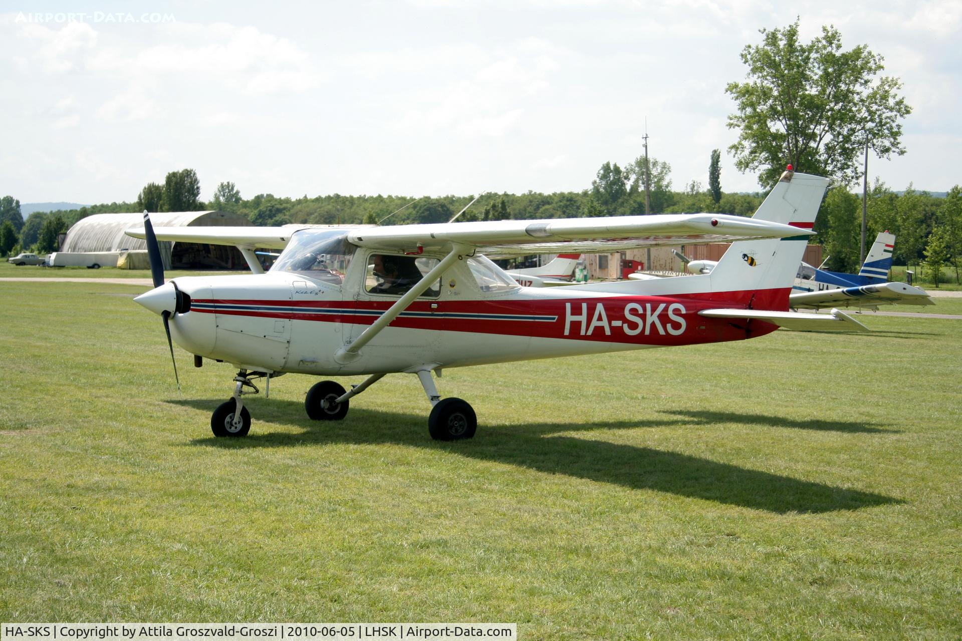 HA-SKS, 1984 Cessna 152 C/N 15285904, Siófok-Kiliti Airport, Hungary.