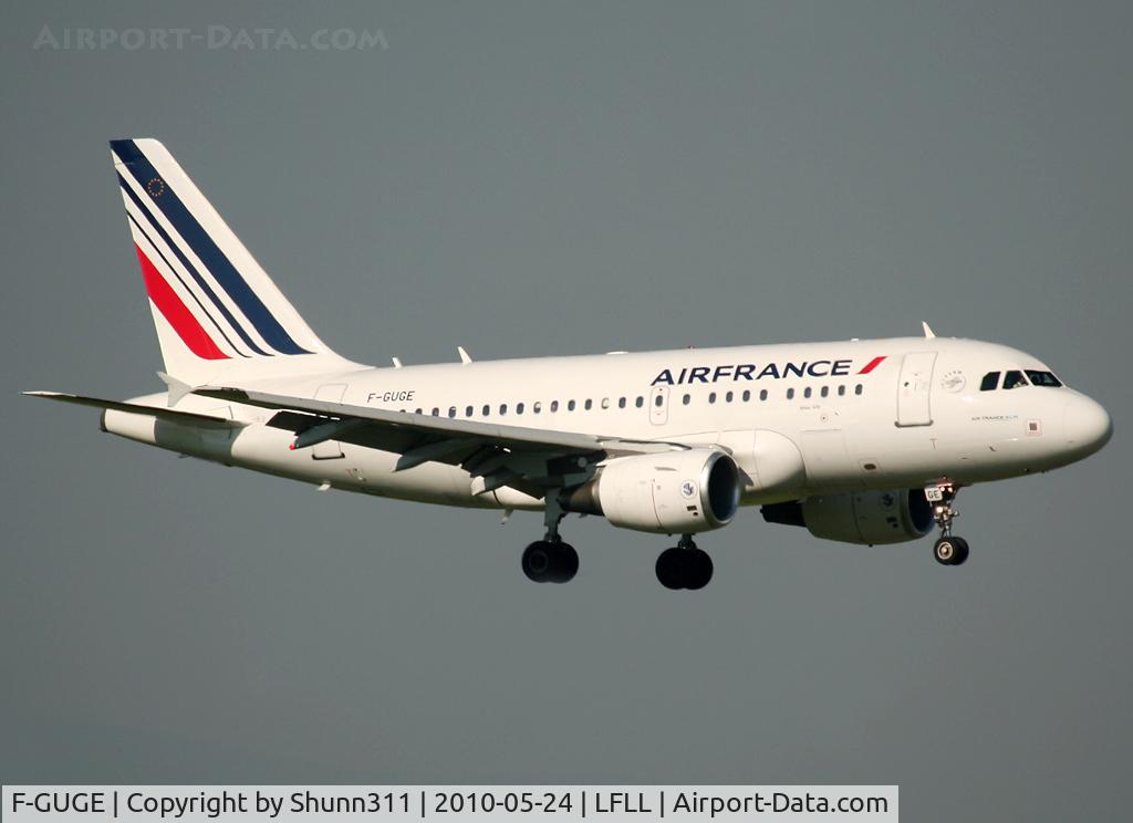 F-GUGE, 2003 Airbus A318-111 C/N 2100, Landing rwy 36R