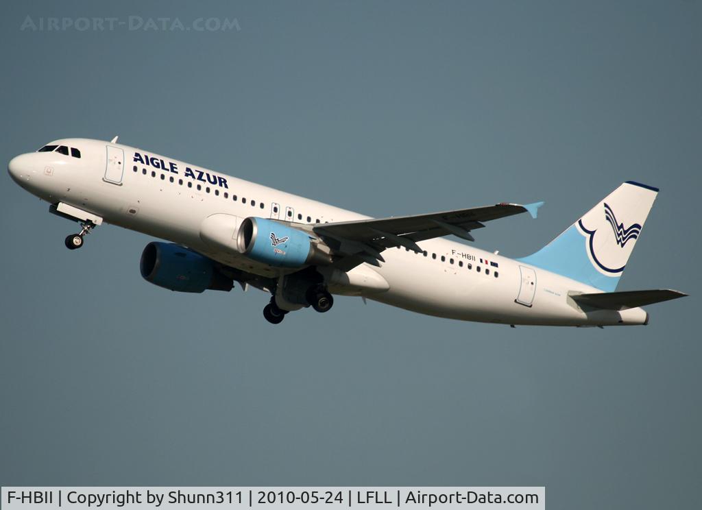 F-HBII, 2009 Airbus A320-214 C/N 3852, Taking off rwy 18R