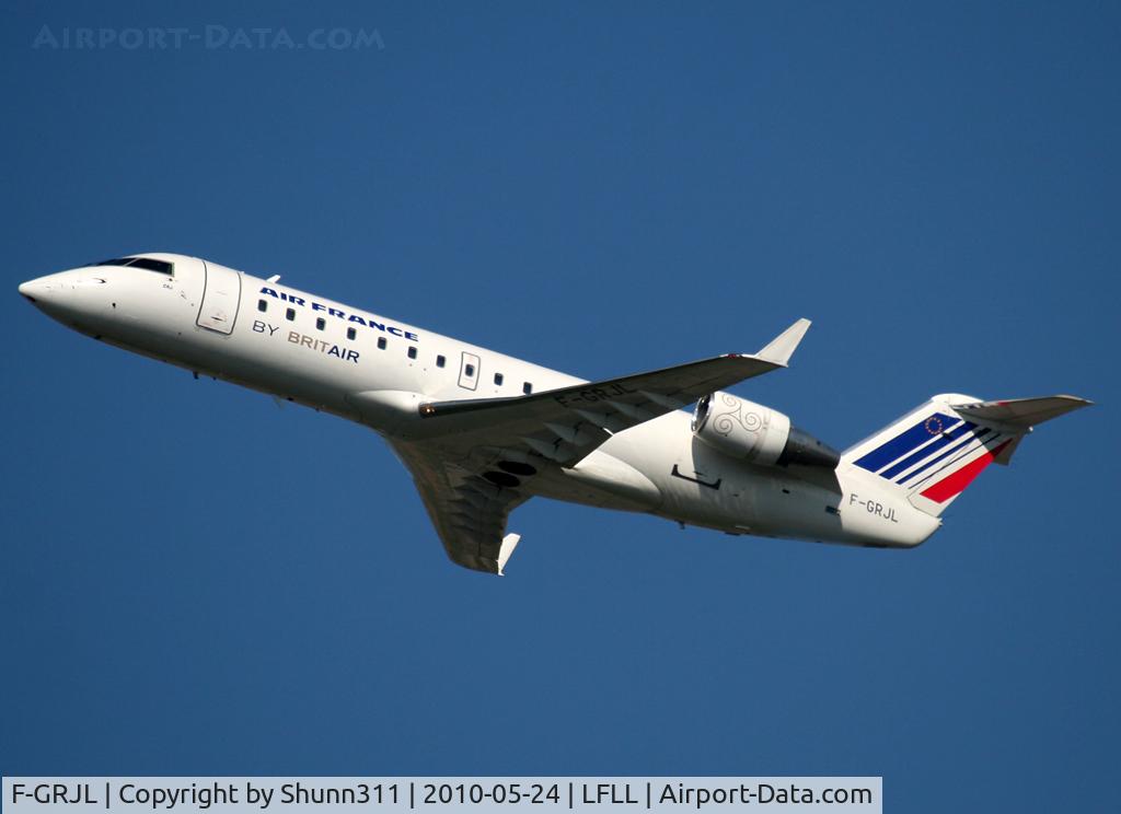 F-GRJL, 1998 Canadair CRJ-100ER (CL-600-2B19) C/N 7221, Taking off rwy 18R