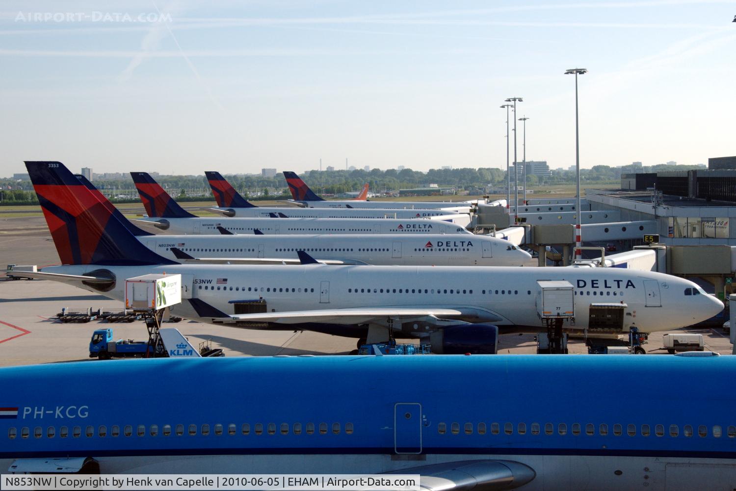 N853NW, 2004 Airbus A330-223 C/N 0618, Line up of Delta Air Lines Airbusses at Schiphol. They recently changed livery from Northwest Airlines to Delta Air lines.