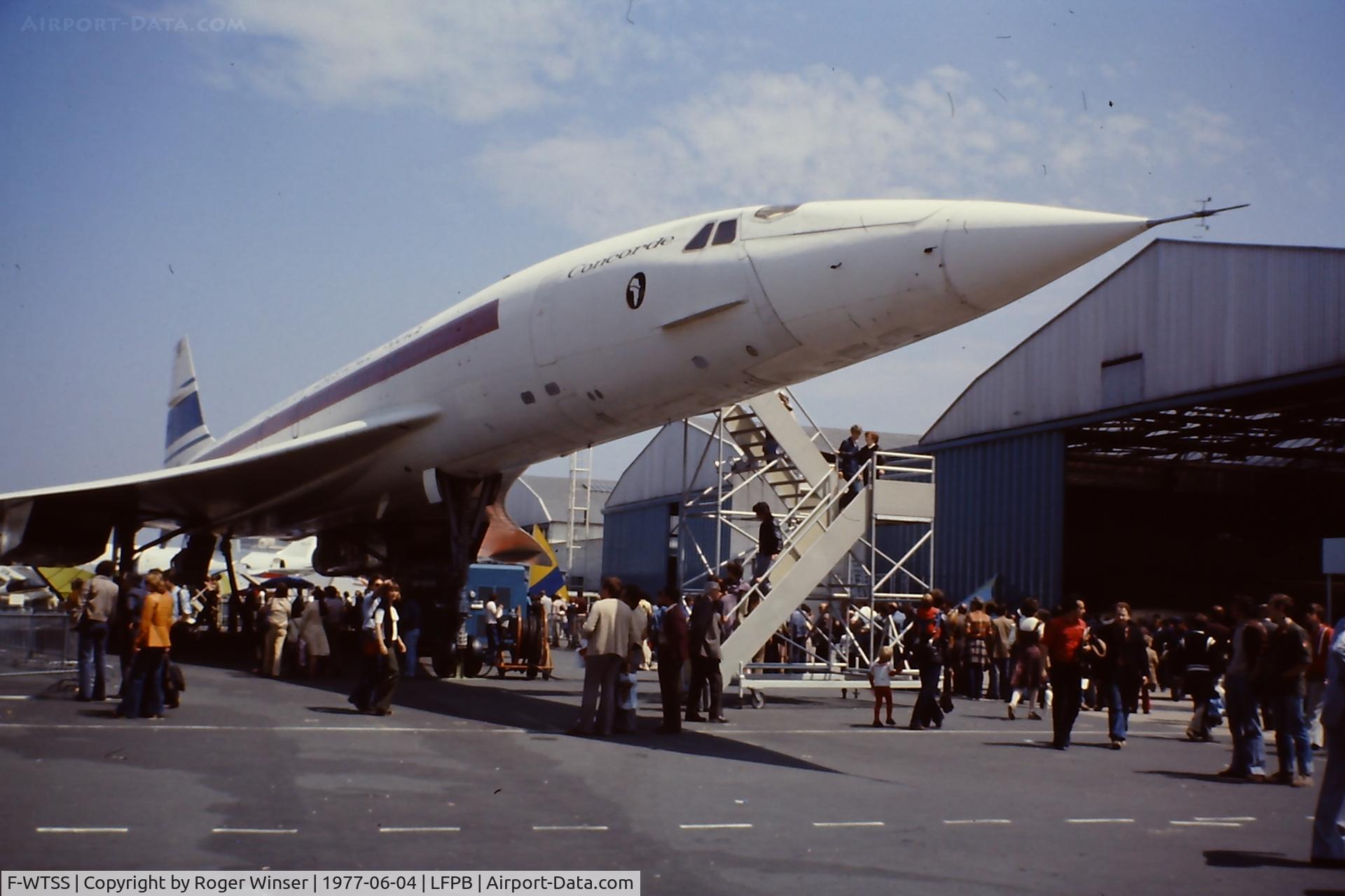 F-WTSS, 1968 Aerospatiale-BAC Concorde Prototype C/N 001, French Concorde prototype 001 at the Paris Air Show. Le Bourget Airport. June 1977.